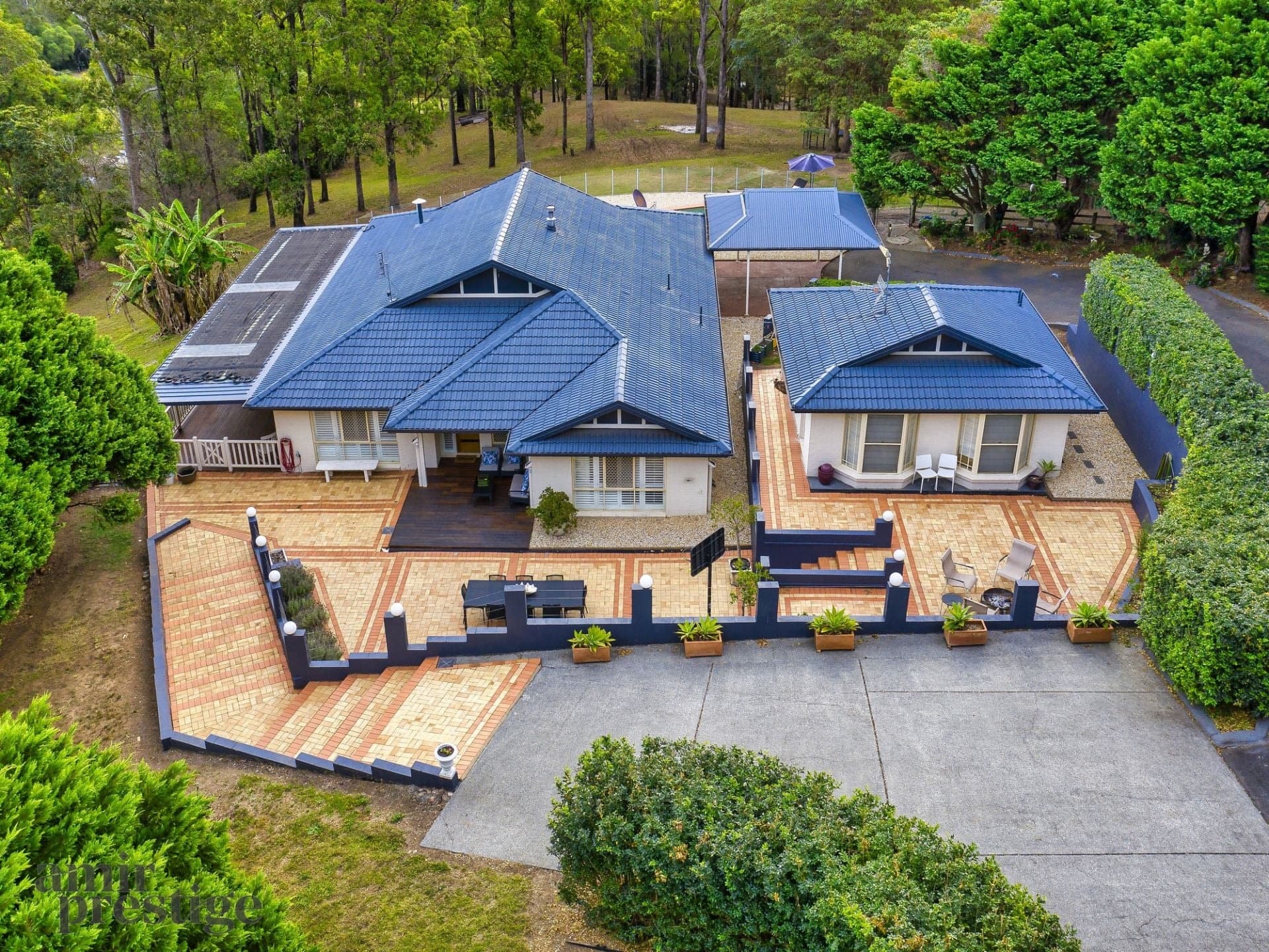 102 Crest Hill Drive, Wongawallan - Thumbnail 2