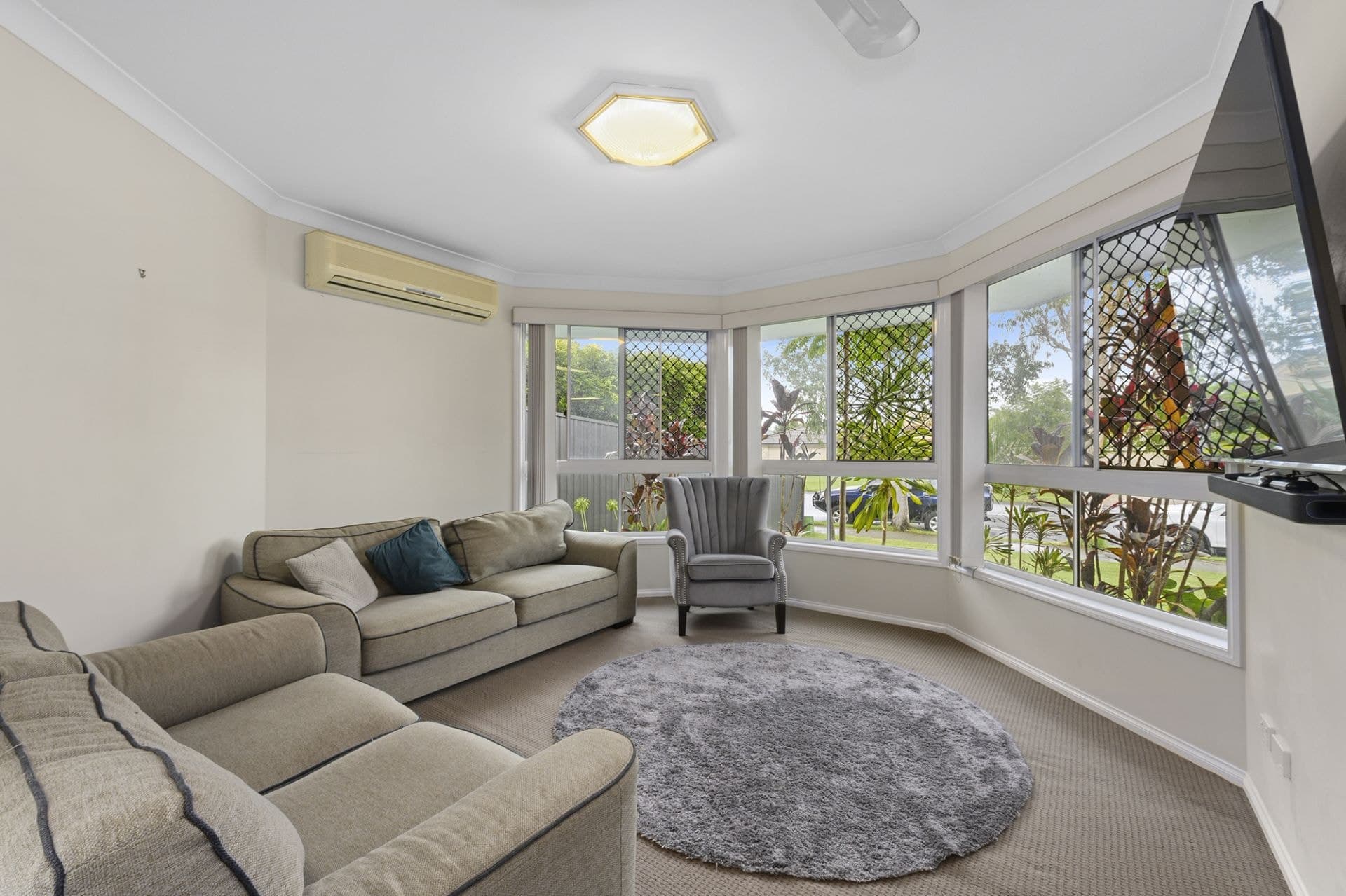 109 Monterey Keys Drive, Helensvale - Thumbnail 3