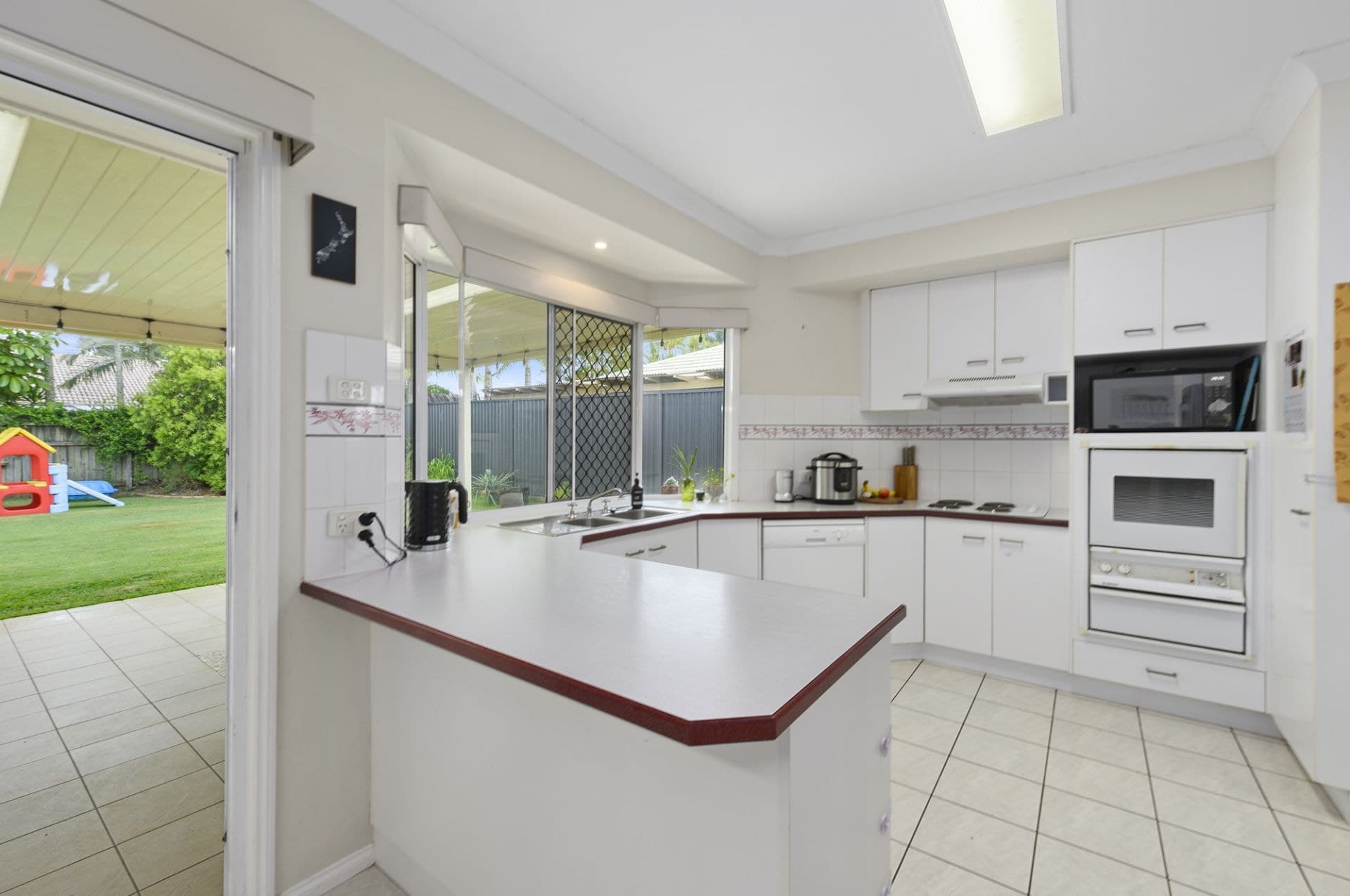 109 Monterey Keys Drive, Helensvale - Thumbnail 6