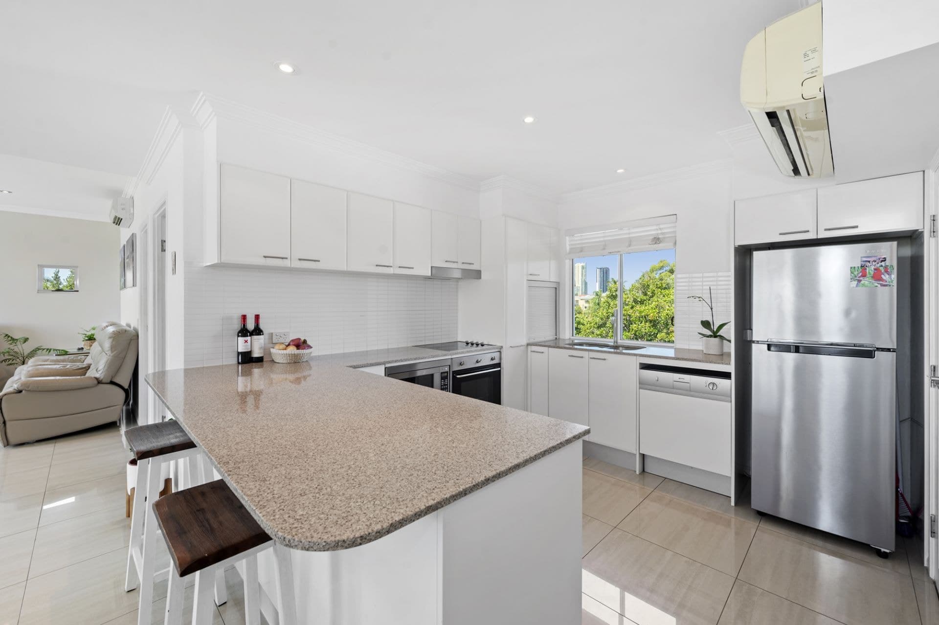 12/7 Aruma Street, Chevron Island - Thumbnail 6