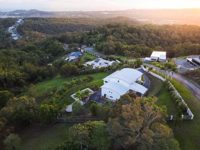 328 Chesterfield Drive, Bonogin - Image 1