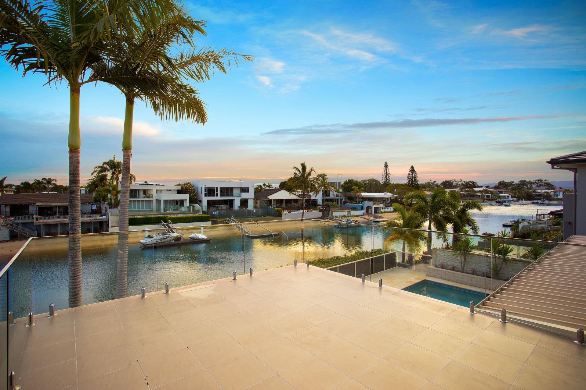4 Welby Street, Broadbeach Waters - Thumbnail 2