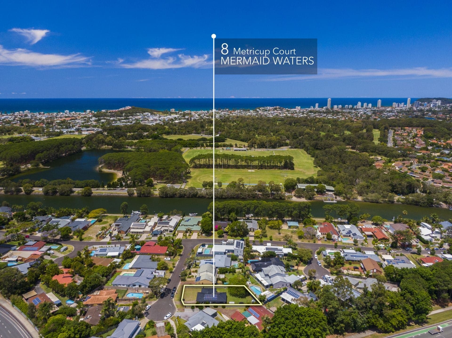 8 Metricup Court, Mermaid Waters - Thumbnail 2