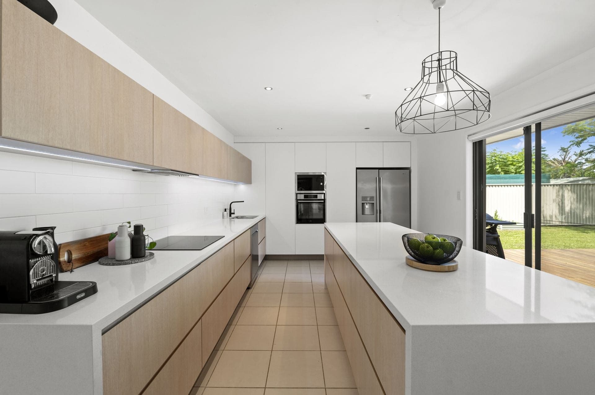 8 Metricup Court, Mermaid Waters - Thumbnail 3