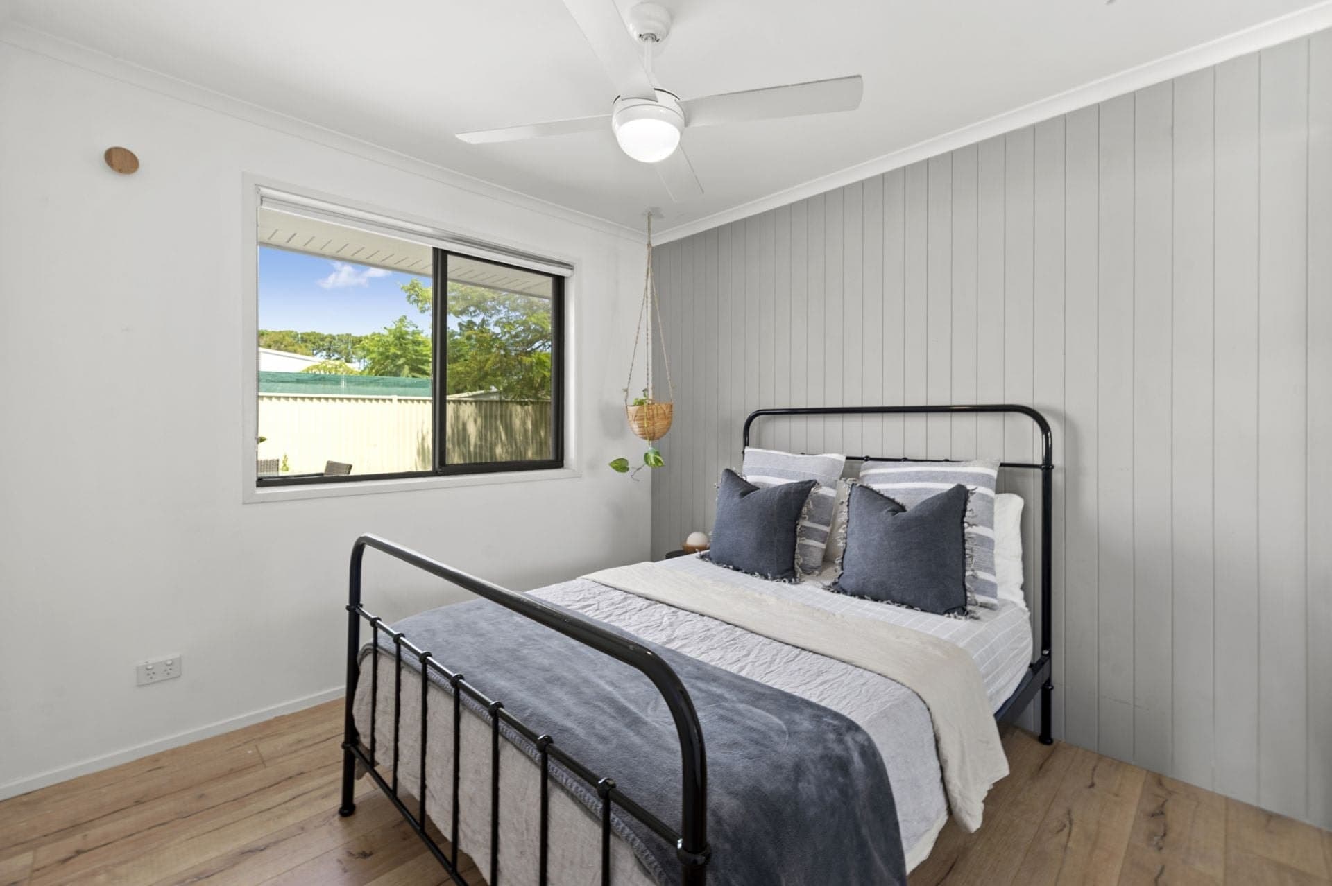 8 Metricup Court, Mermaid Waters - Thumbnail 6