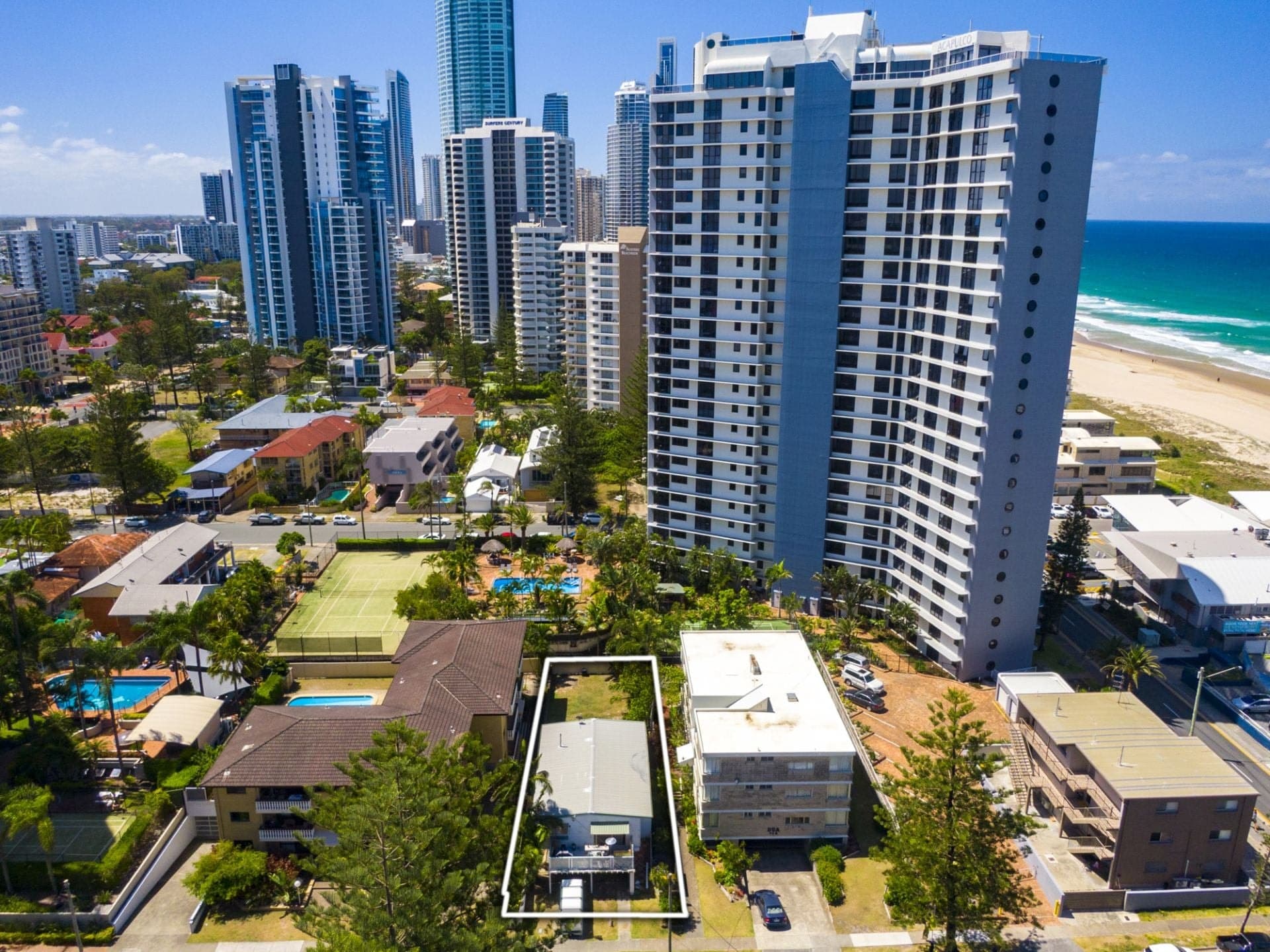 11 Aubrey Street, Surfers Paradise - Thumbnail 4