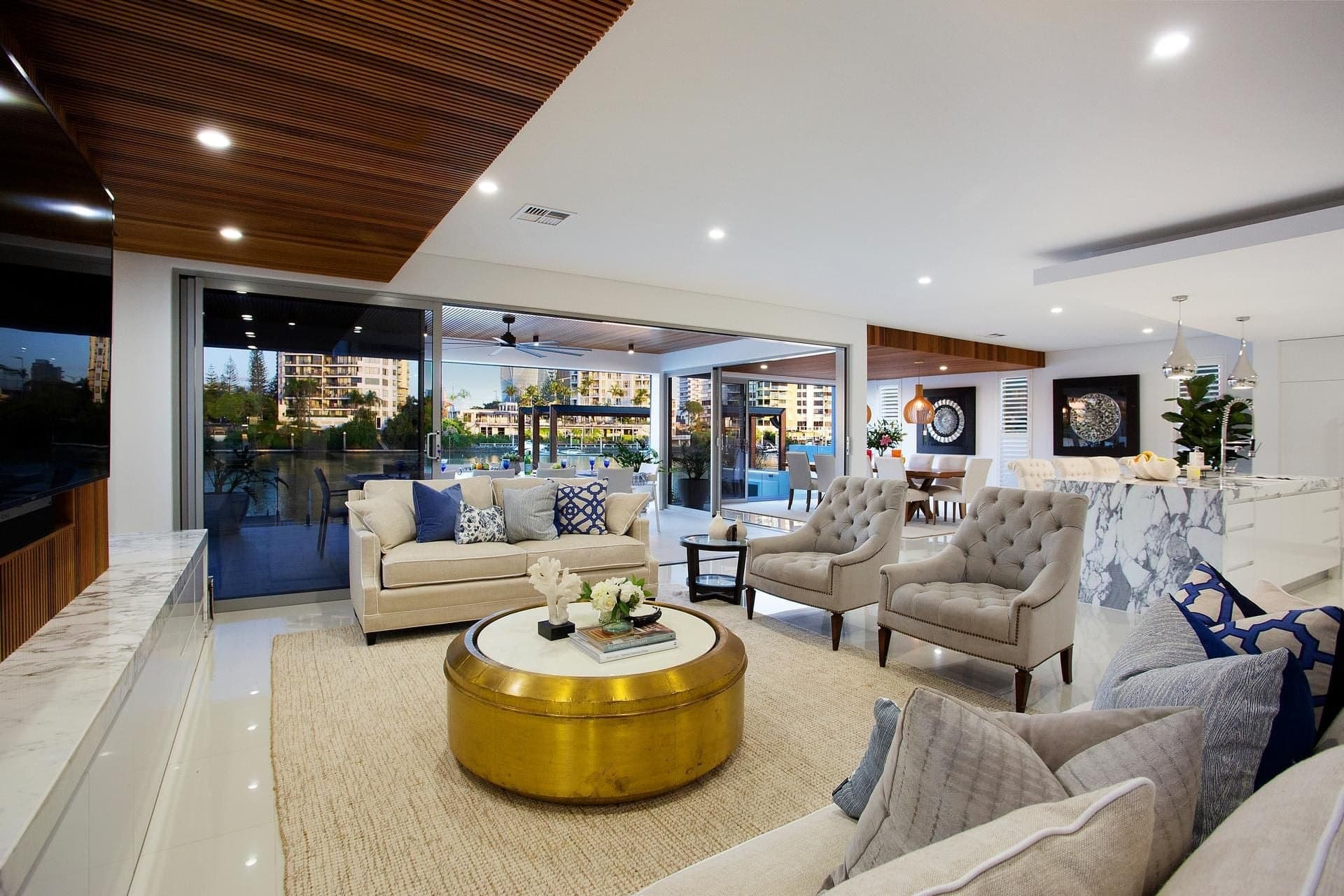 38 Amalfi Drive, Isle Of Capri - Thumbnail 6