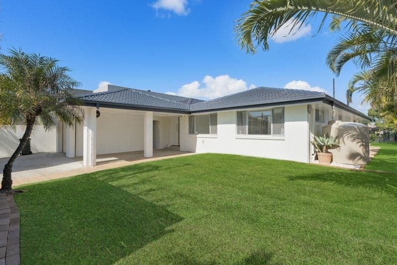 108 Salerno Street, Isle Of Capri - Thumbnail 7