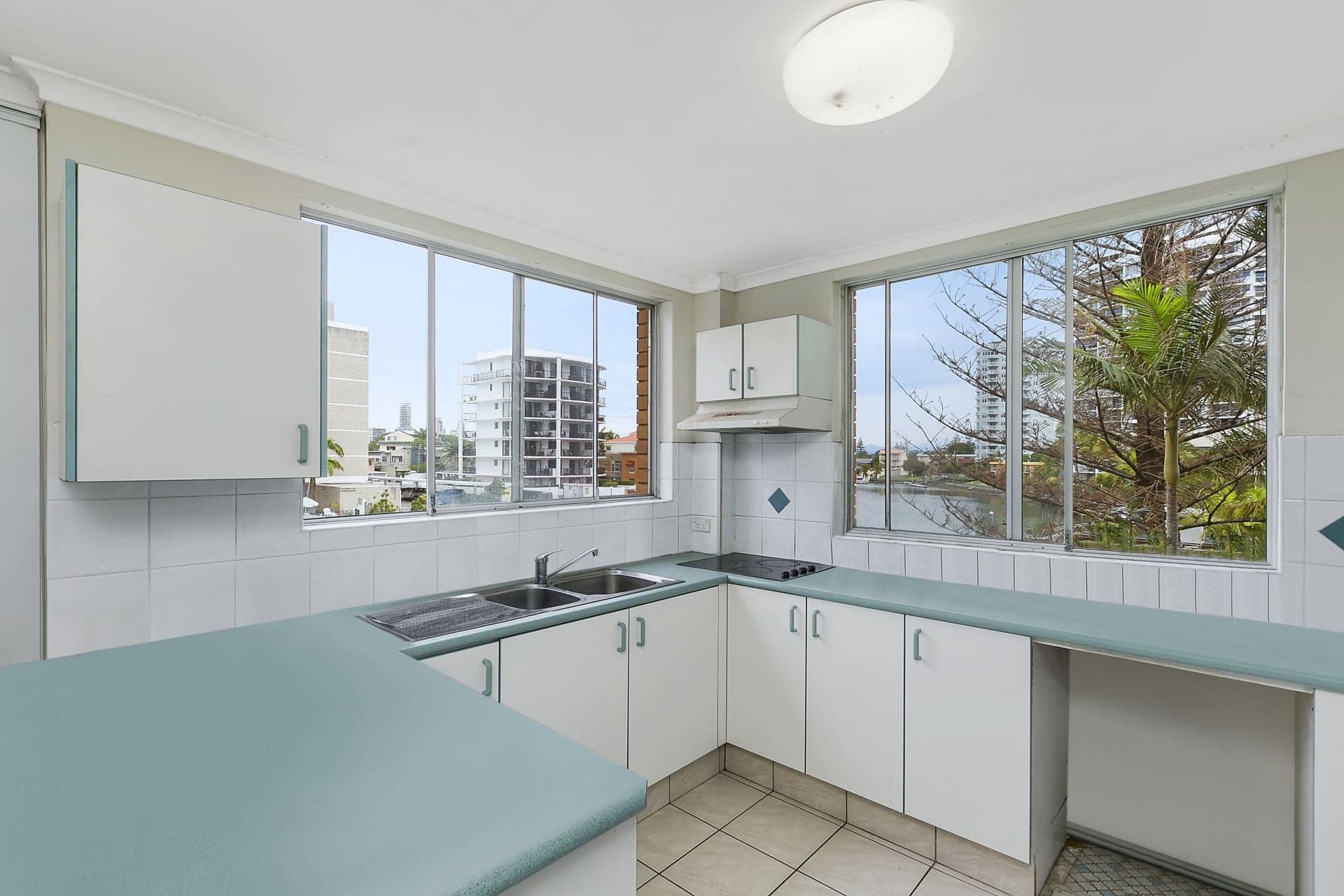 13/47 Peninsular Drive, Surfers Paradise - Thumbnail 7