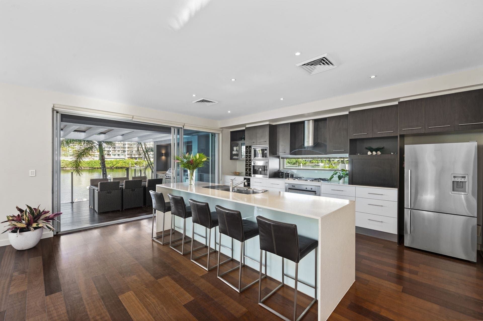 26 Amalfi Drive, Isle Of Capri - Thumbnail 5