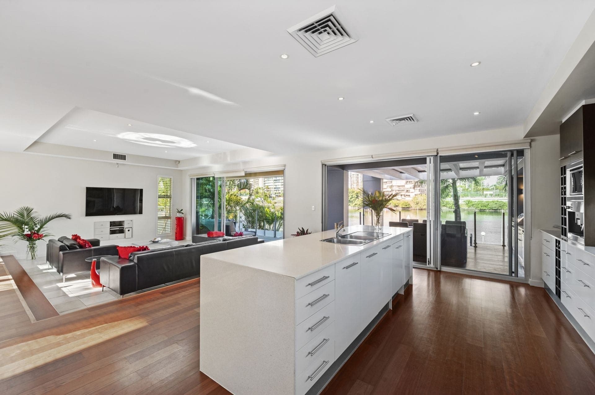 26 Amalfi Drive, Isle Of Capri - Thumbnail 6