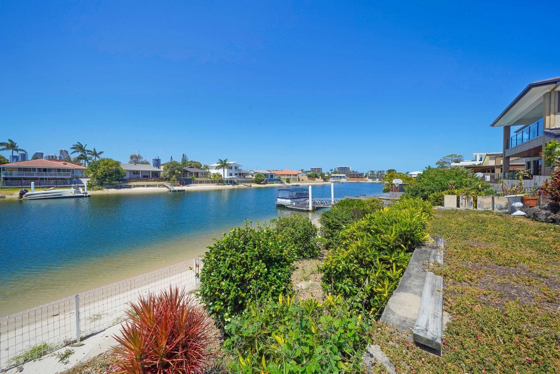 24 Sundowner Court, Mermaid Waters - Thumbnail 4