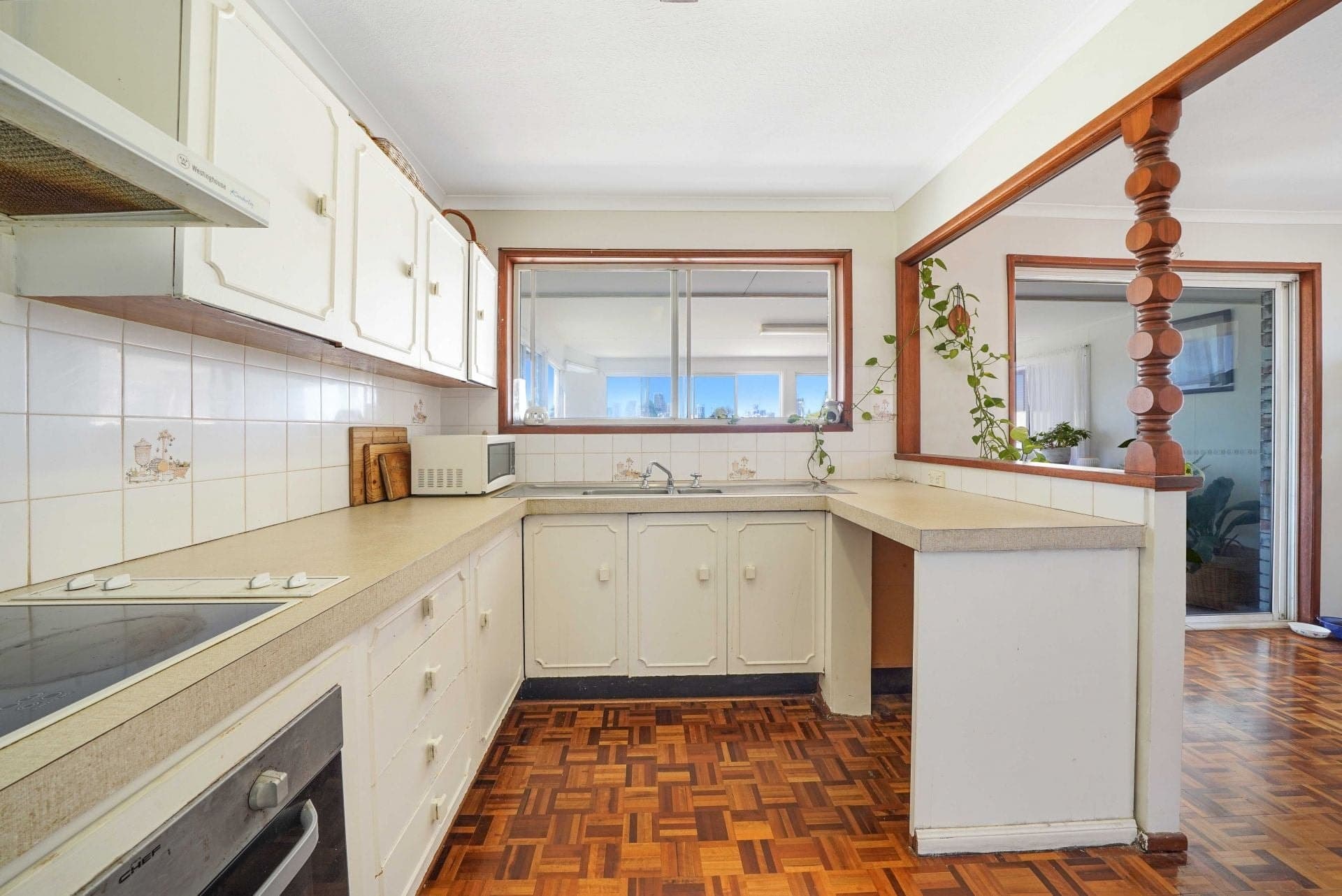24 Sundowner Court, Mermaid Waters - Thumbnail 6