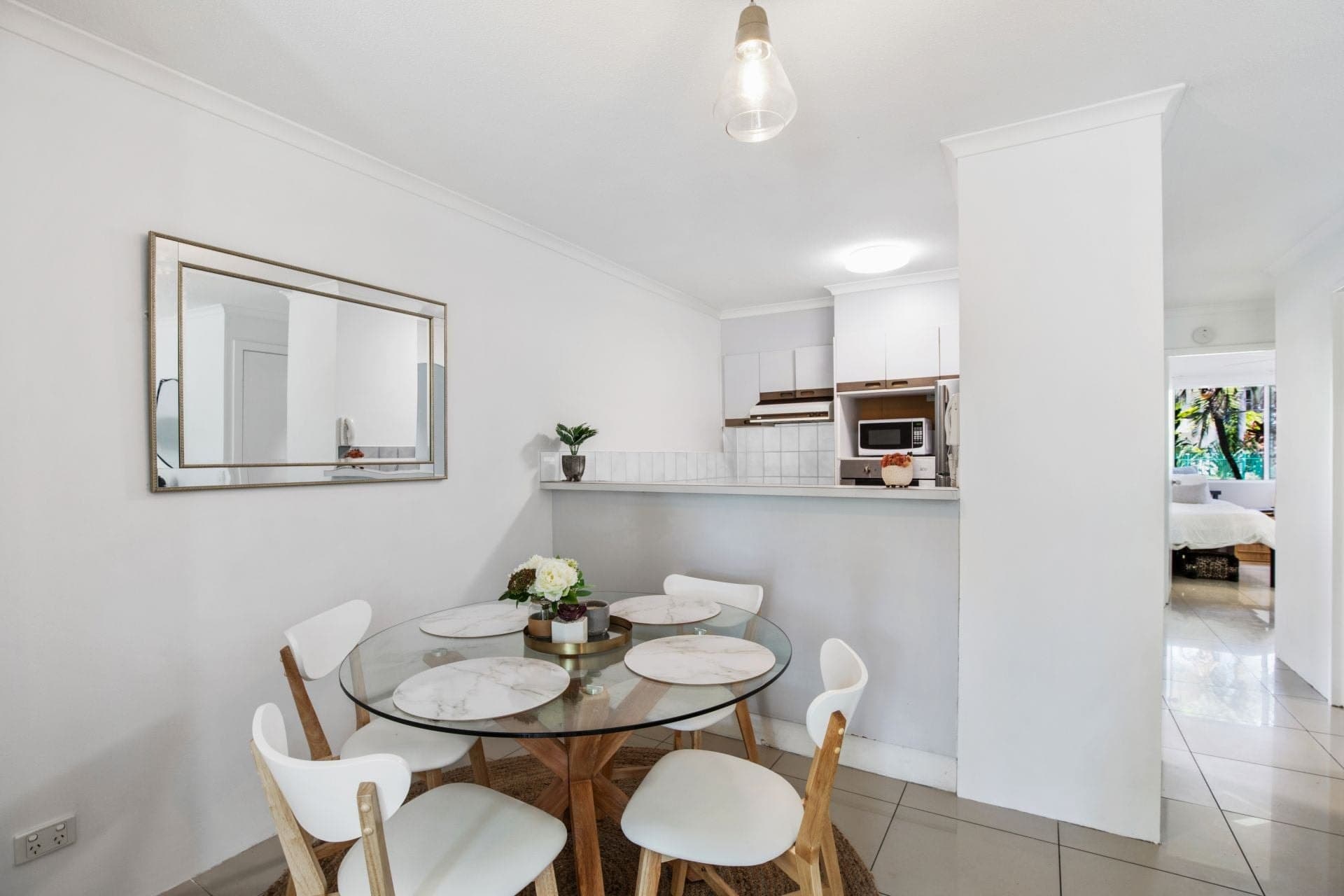 31/6 Cannes Avenue, Surfers Paradise - Thumbnail 4