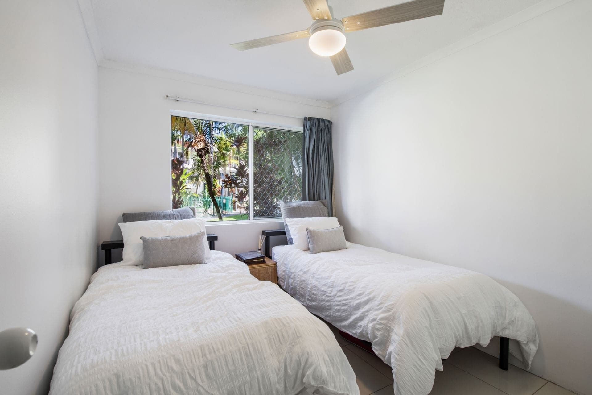 31/6 Cannes Avenue, Surfers Paradise - Thumbnail 8