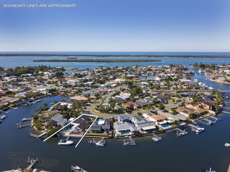 17 Kikori Crescent, Runaway Bay - Thumbnail 3