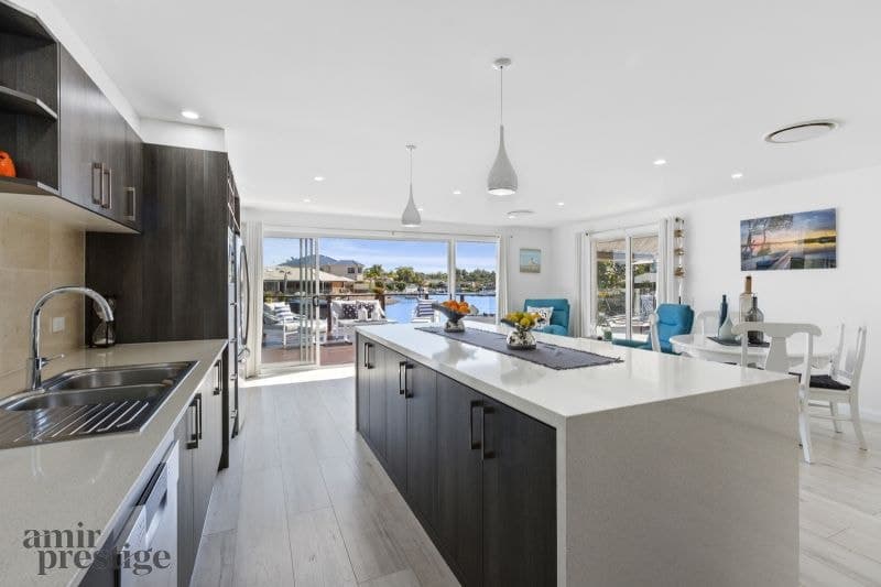 17 Kikori Crescent, Runaway Bay - Thumbnail 4