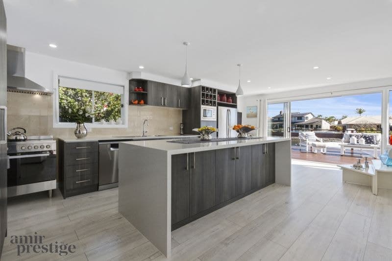 17 Kikori Crescent, Runaway Bay - Thumbnail 5