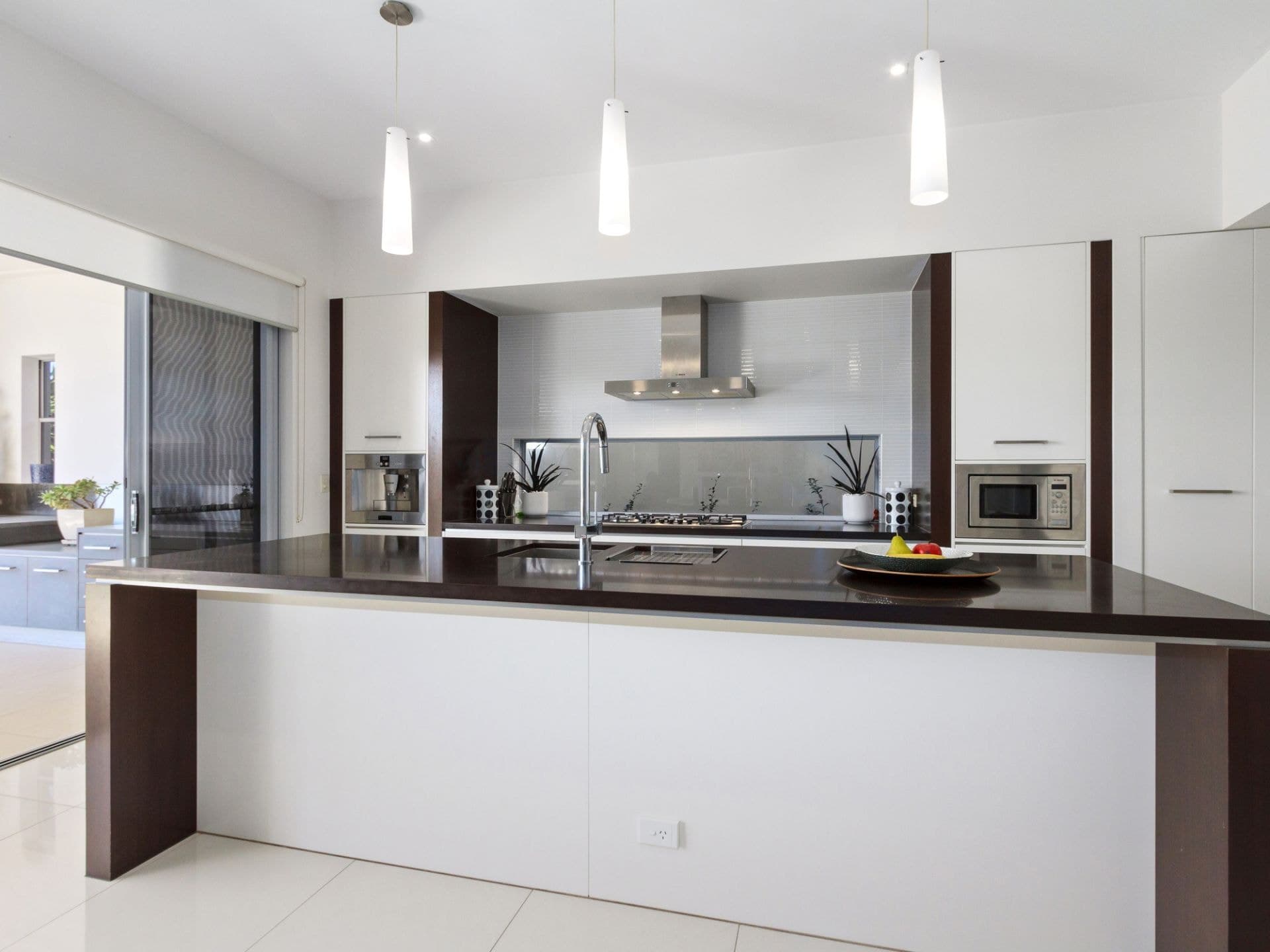 71 Compass Drive, Biggera Waters - Thumbnail 6