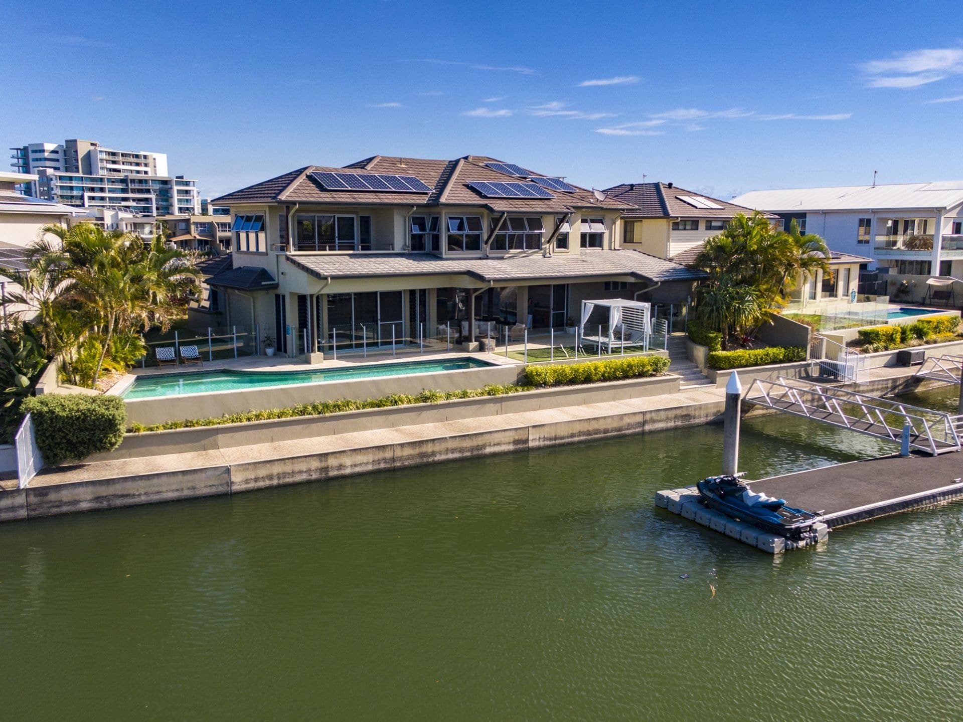17 Middle Quay Drive, Biggera Waters - Thumbnail 2