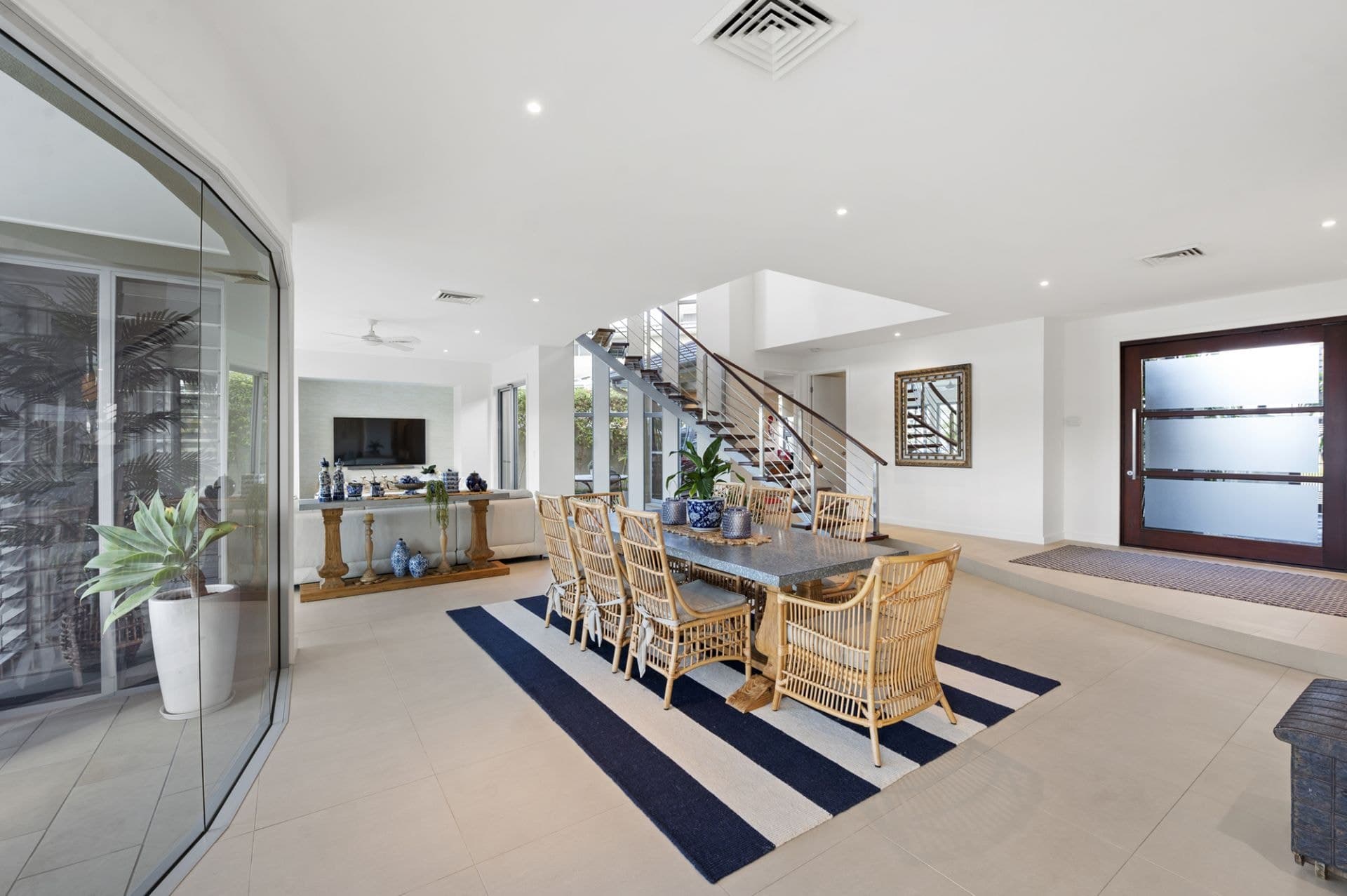 17 Middle Quay Drive, Biggera Waters - Thumbnail 6