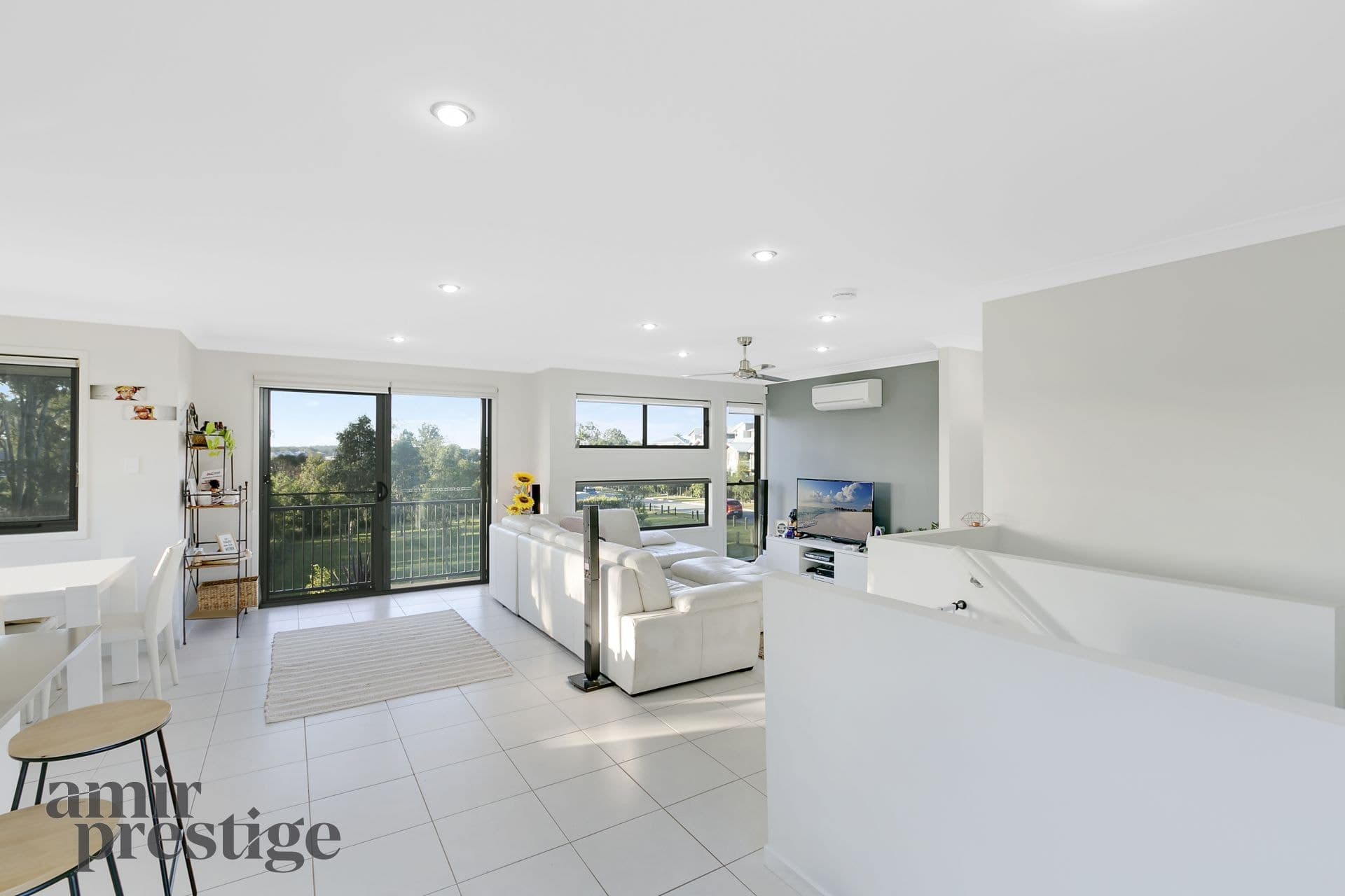 10 Janelle Street, Pimpama - Thumbnail 4