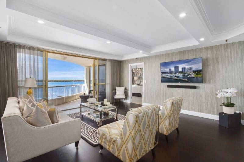 15/19 Oatland Esplanade, Runaway Bay - Thumbnail 2