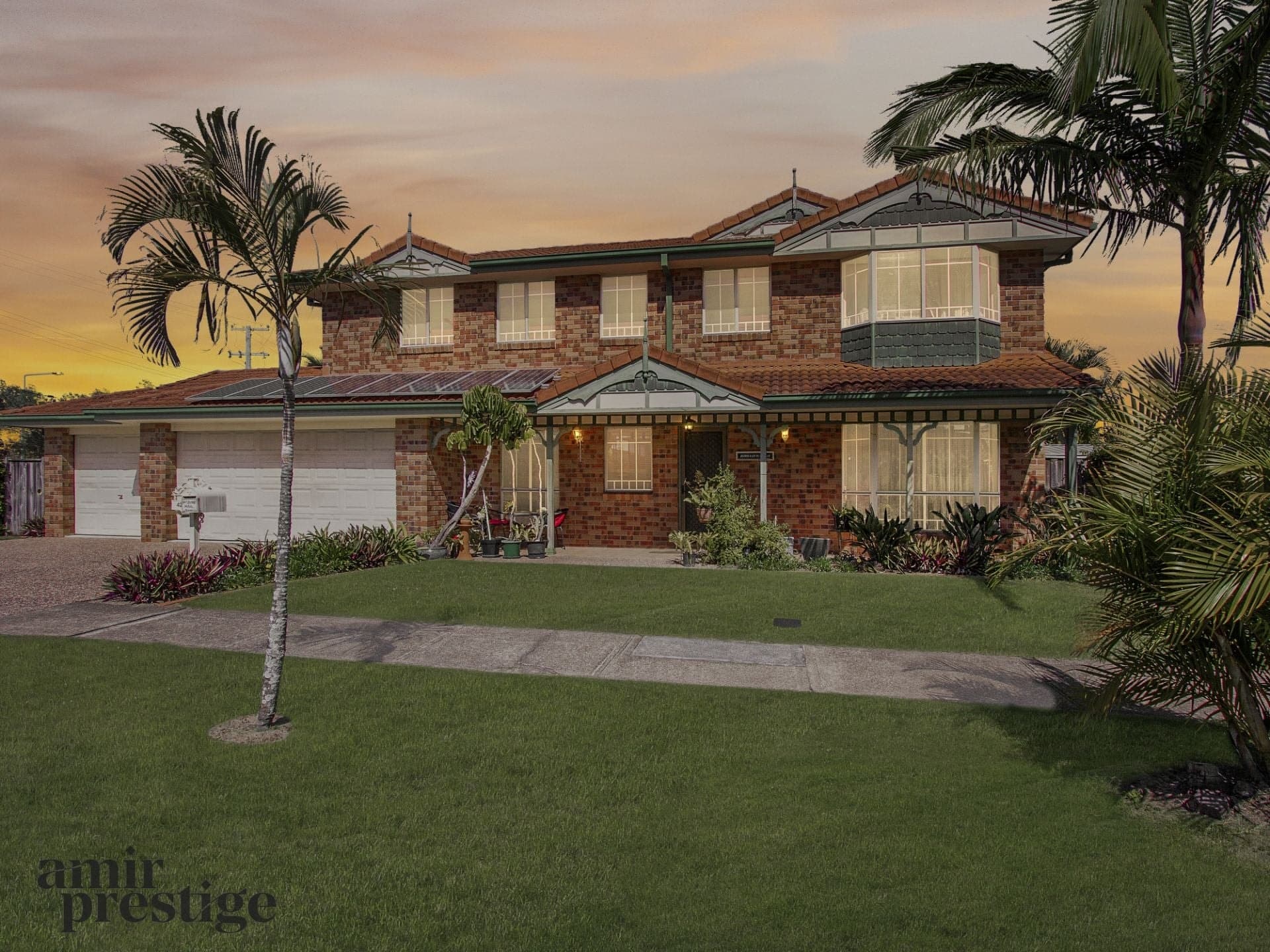 42 Poinsettia Avenue, Runaway Bay - Thumbnail 2