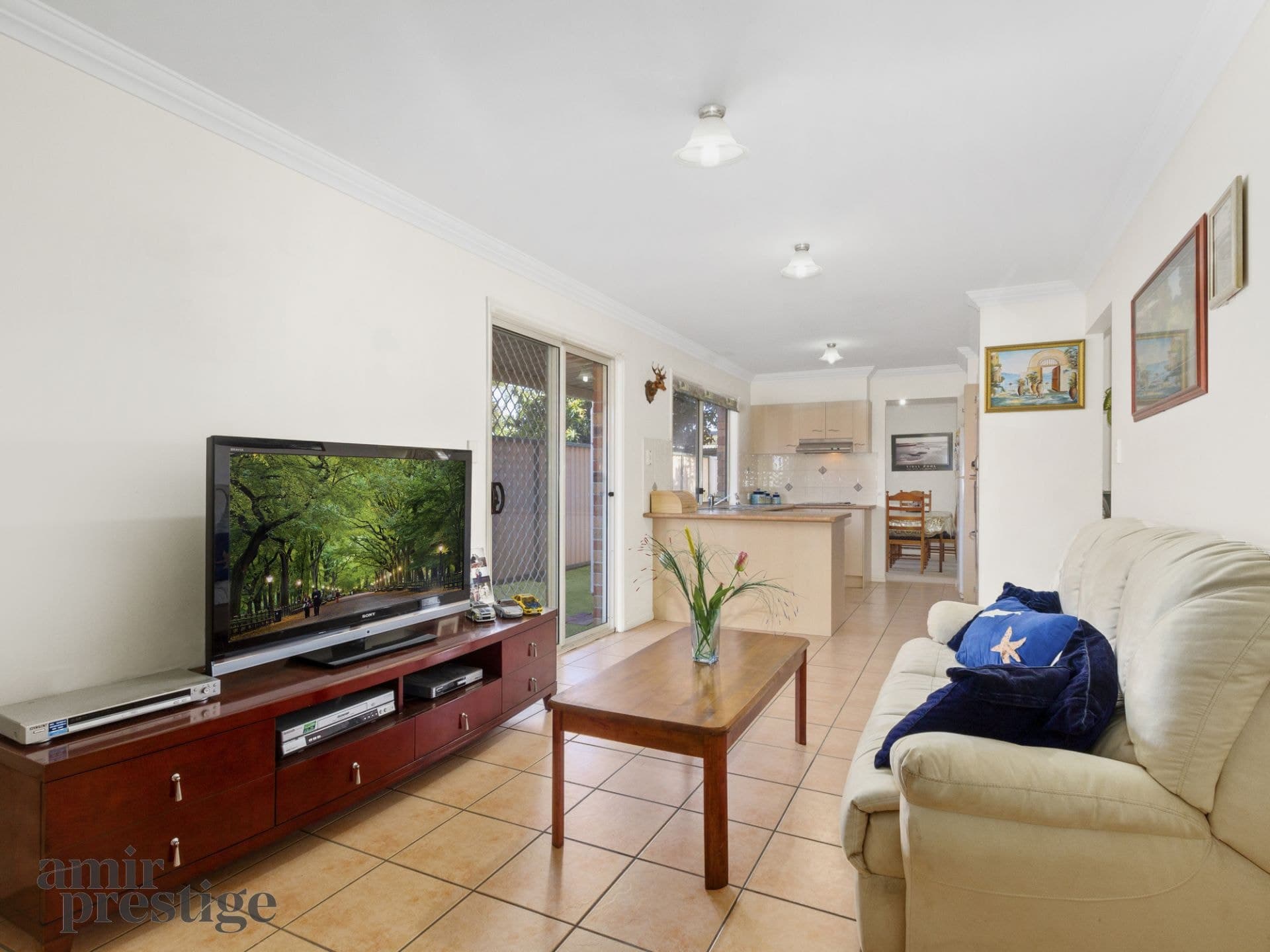 42 Poinsettia Avenue, Runaway Bay - Thumbnail 7