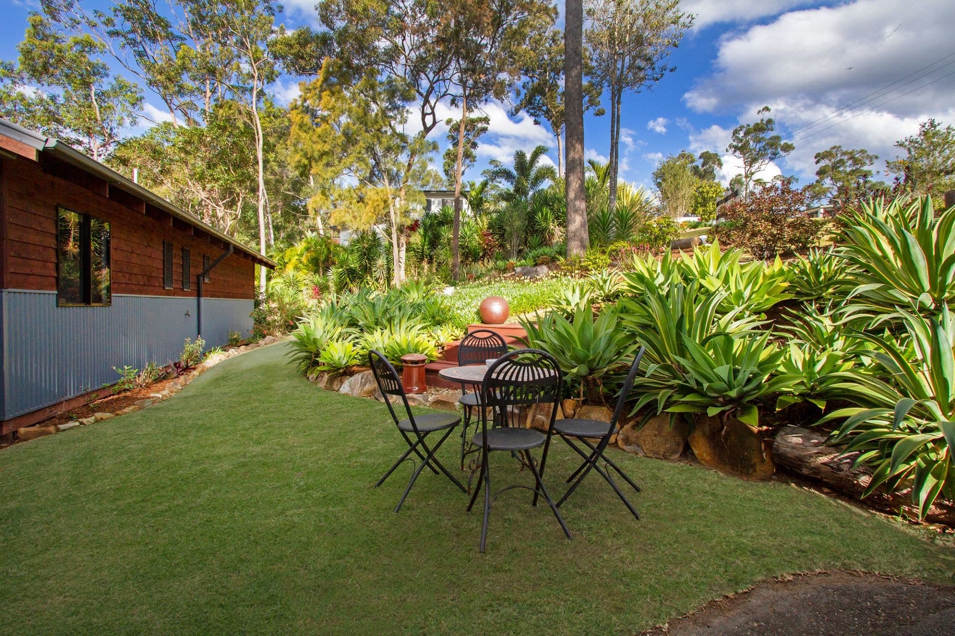 204 Carrington Road, Bonogin - Thumbnail 4