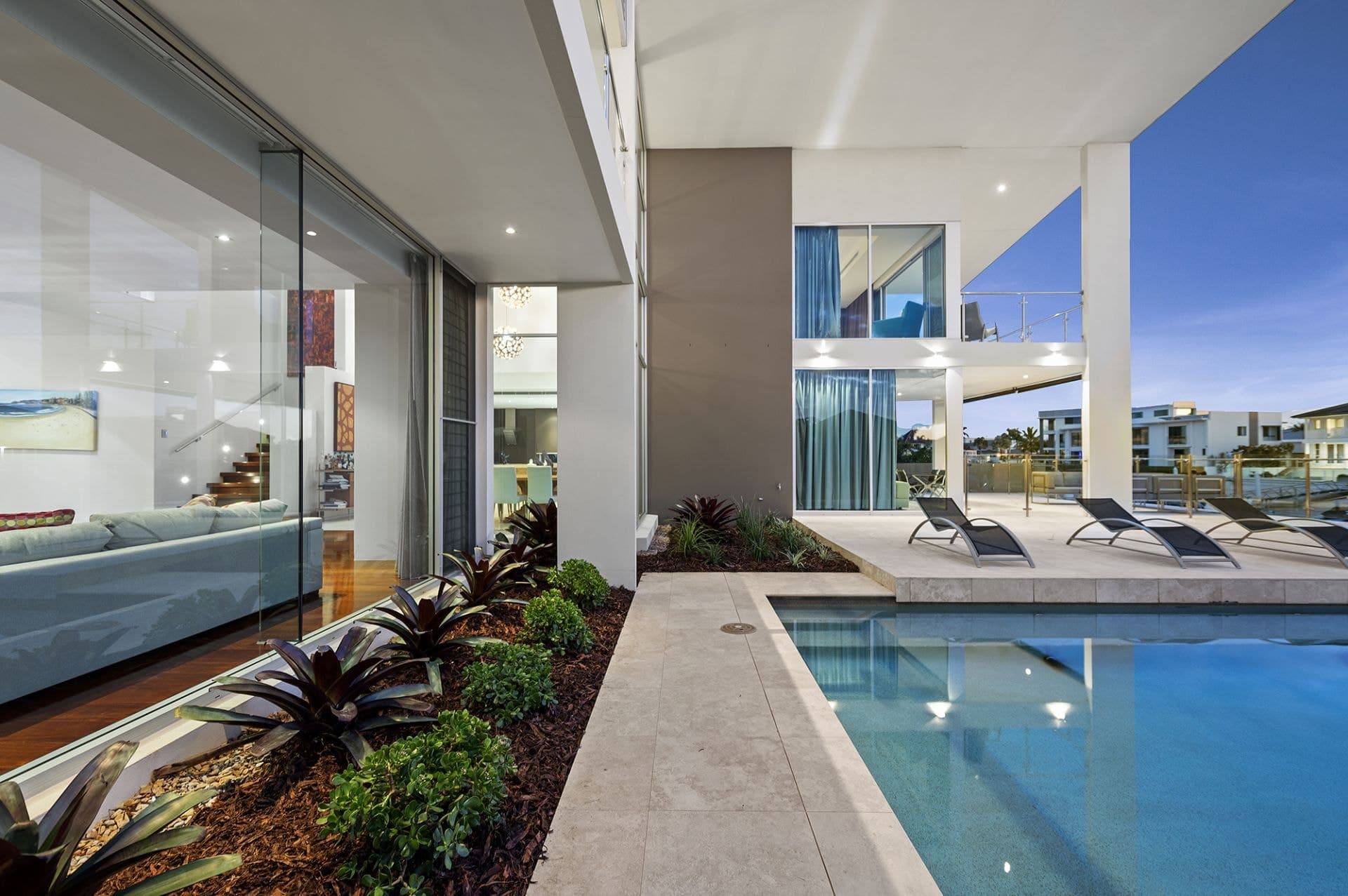 30 Buccaneer Court, Paradise Waters - Image 1