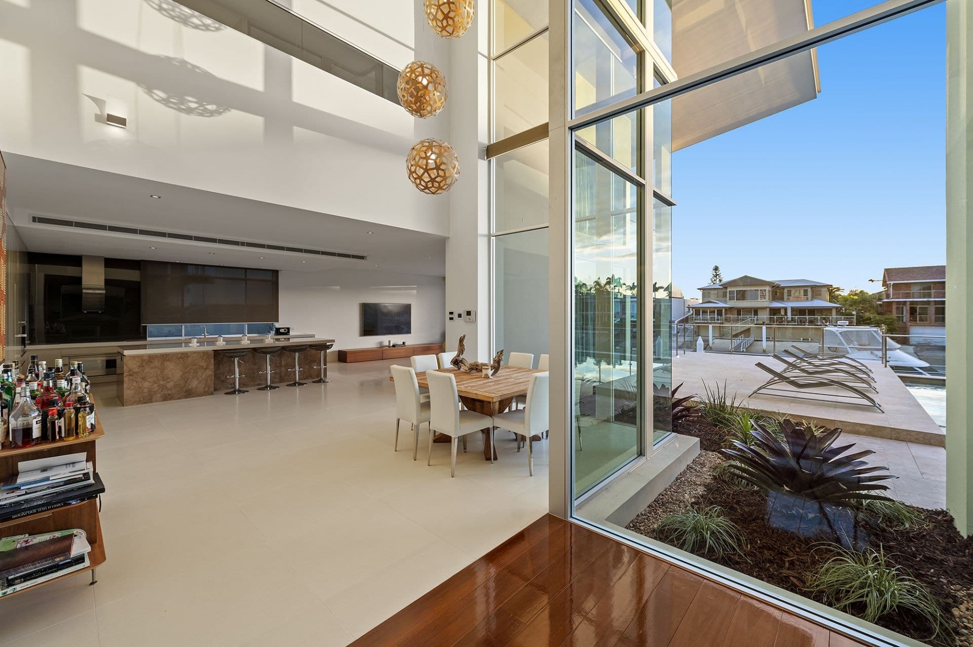 30 Buccaneer Court, Paradise Waters - Thumbnail 4