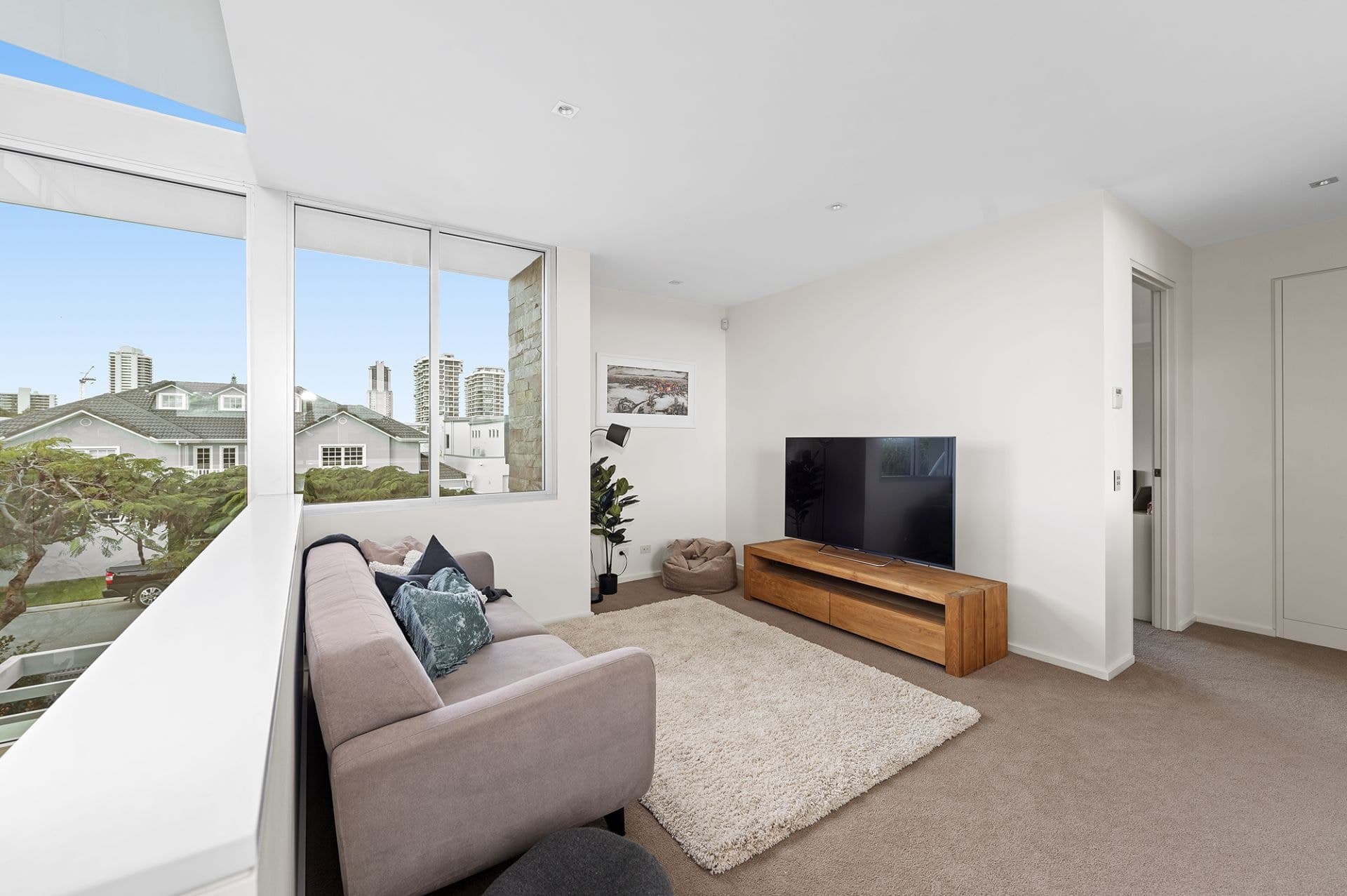 30 Buccaneer Court, Paradise Waters - Thumbnail 8