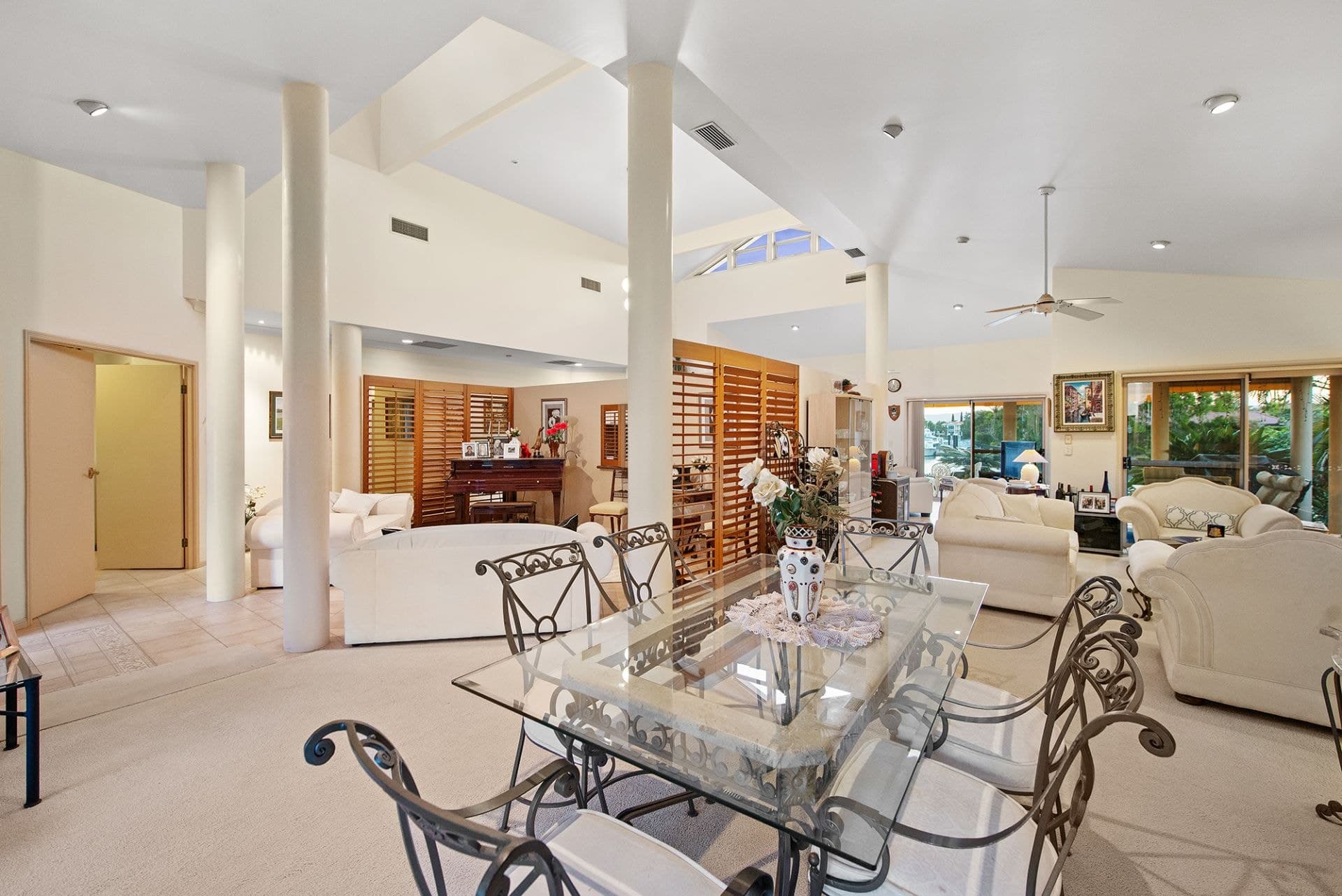 1047 Rosebank Way, Hope Island - Thumbnail 6