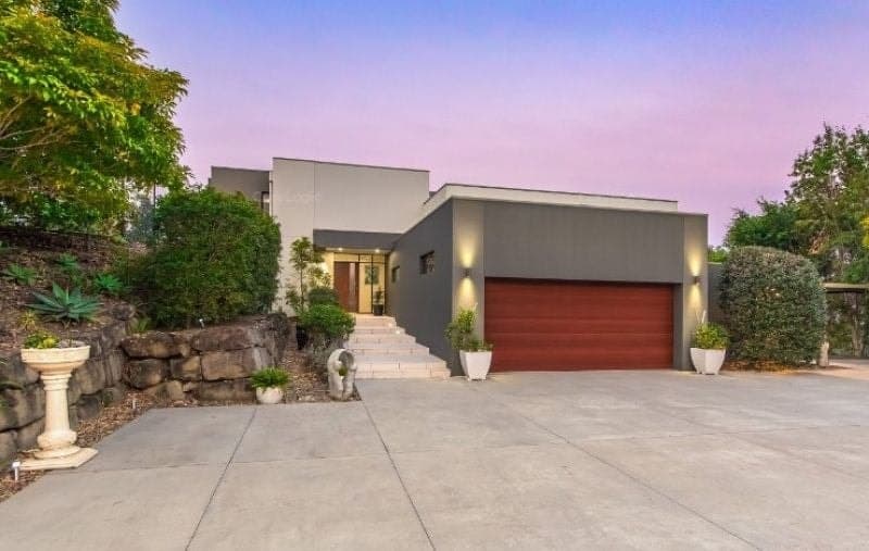 143 Chesterfield Drive, Bonogin - Thumbnail 6