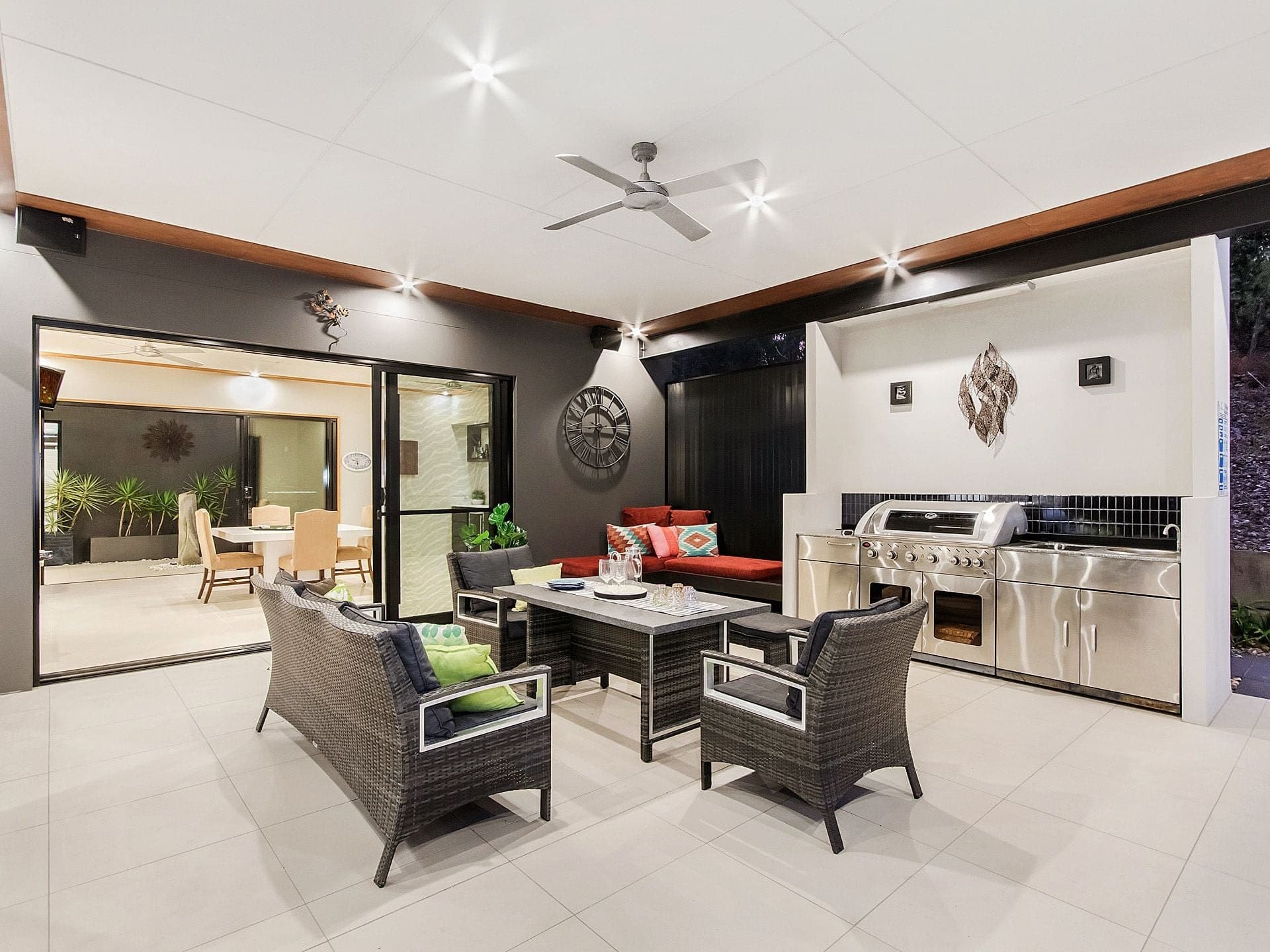 143 Chesterfield Drive, Bonogin - Thumbnail 7