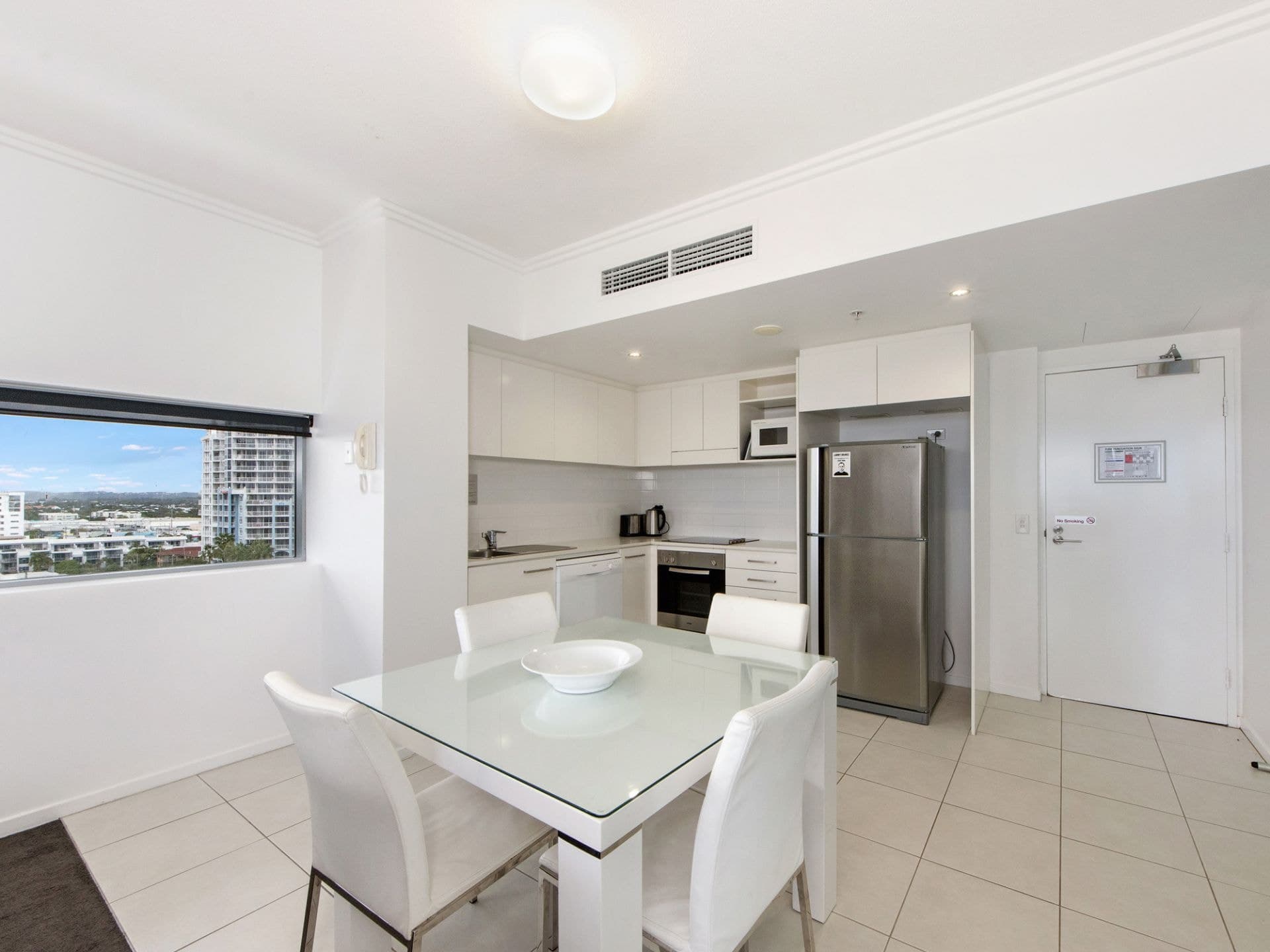84/25 Surf Parade, Broadbeach - Thumbnail 4