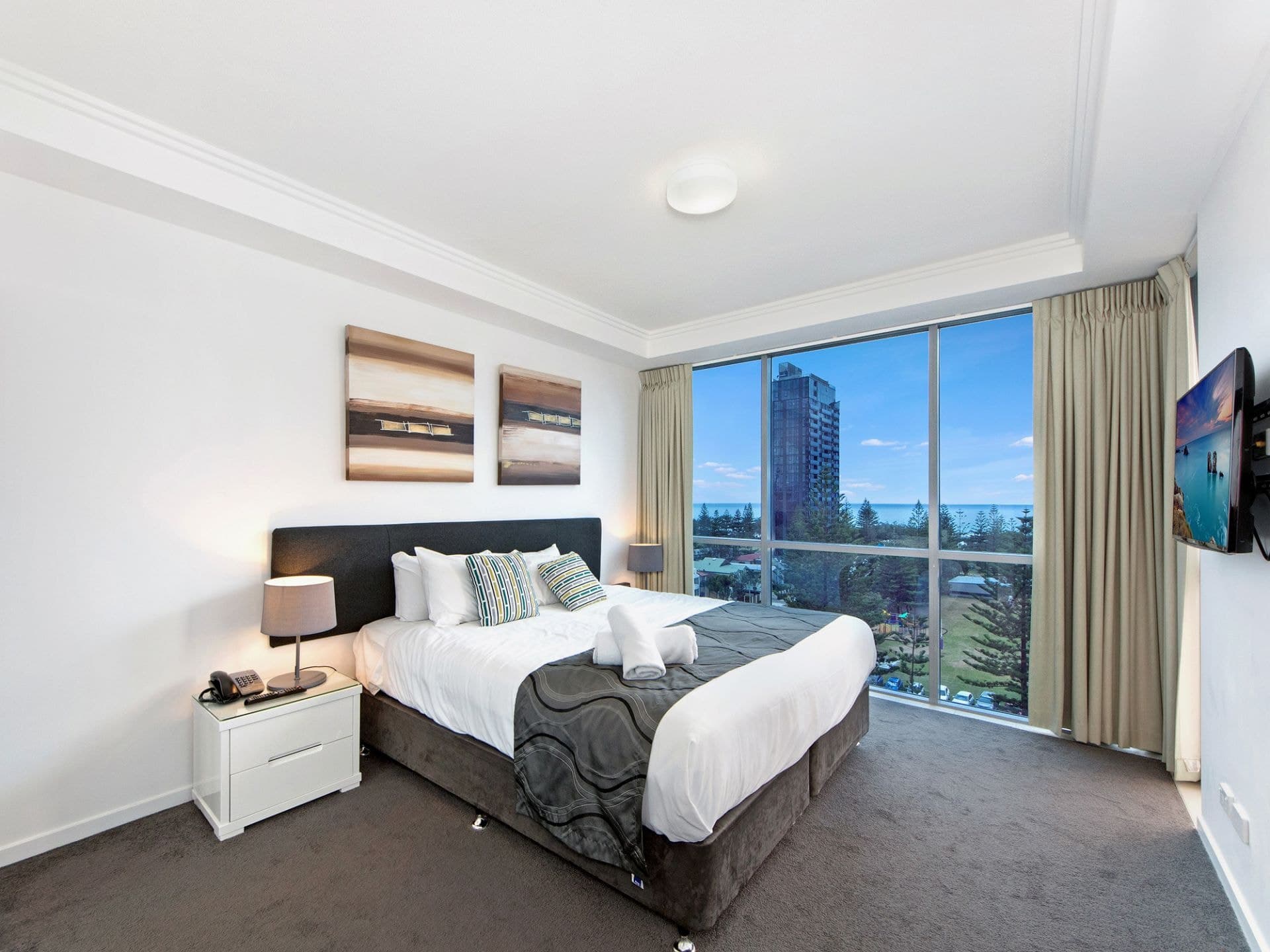 84/25 Surf Parade, Broadbeach - Thumbnail 8