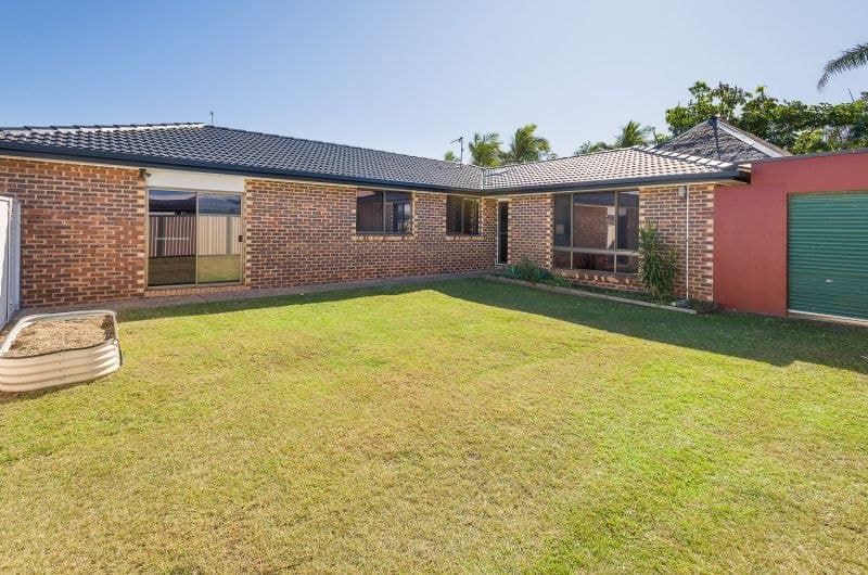 143 Hooker Boulevard, Broadbeach Waters - Image 1