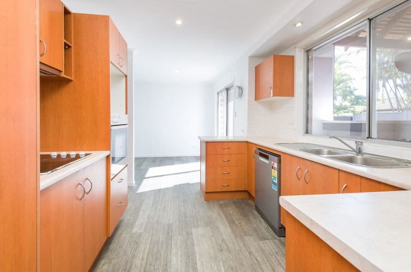 143 Hooker Boulevard, Broadbeach Waters - Thumbnail 5