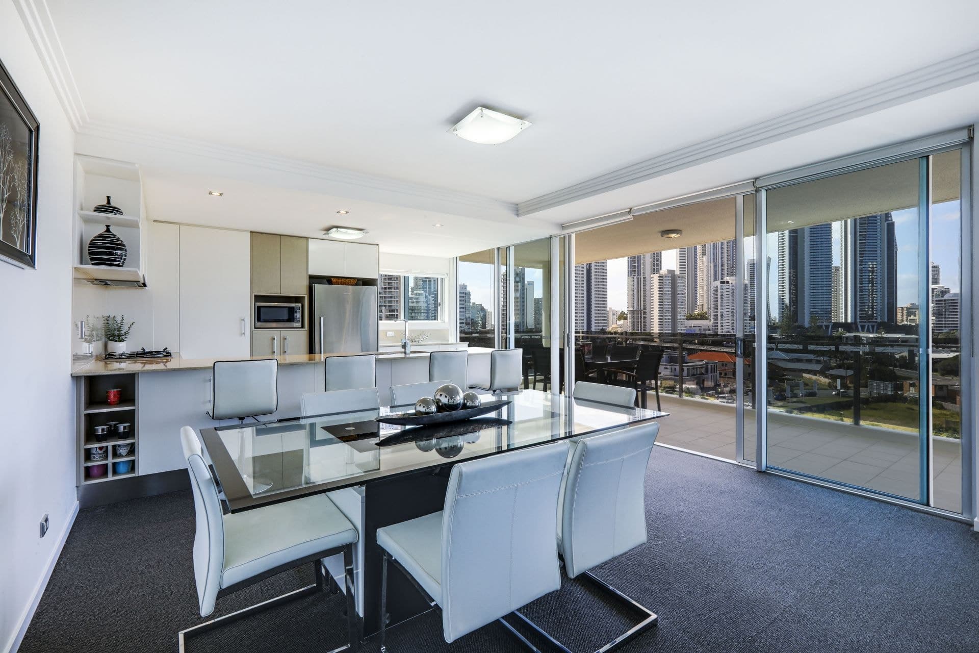 54/53 Darrambal Street, Surfers Paradise - Thumbnail 3