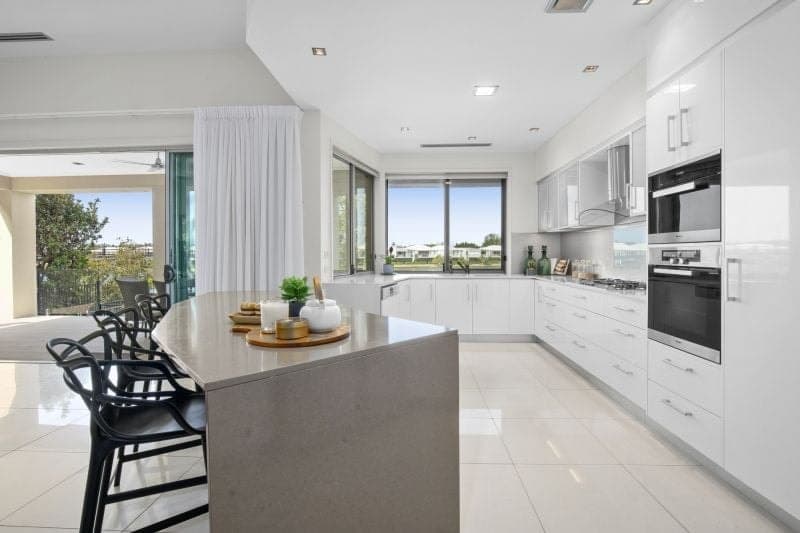 5069 Emerald Island Drive, Carrara - Thumbnail 8