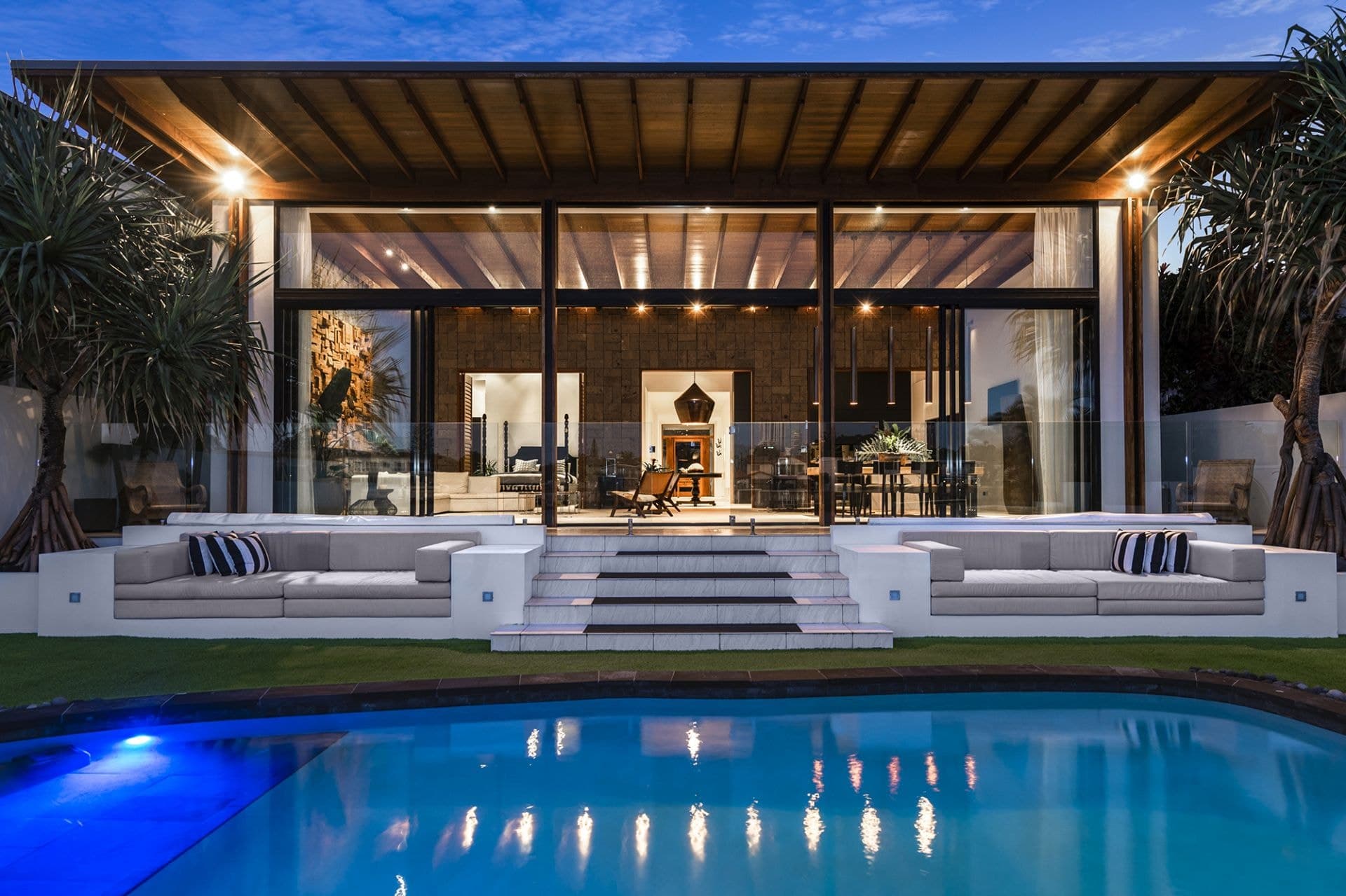 92 Amalfi Drive, Isle Of Capri - Thumbnail 3