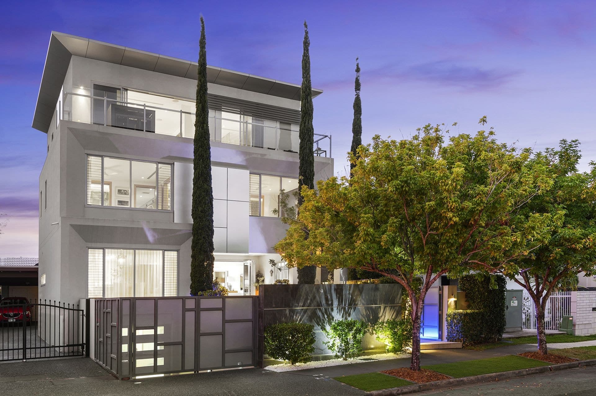 1/45 Cronin Avenue, Main Beach - Image 1