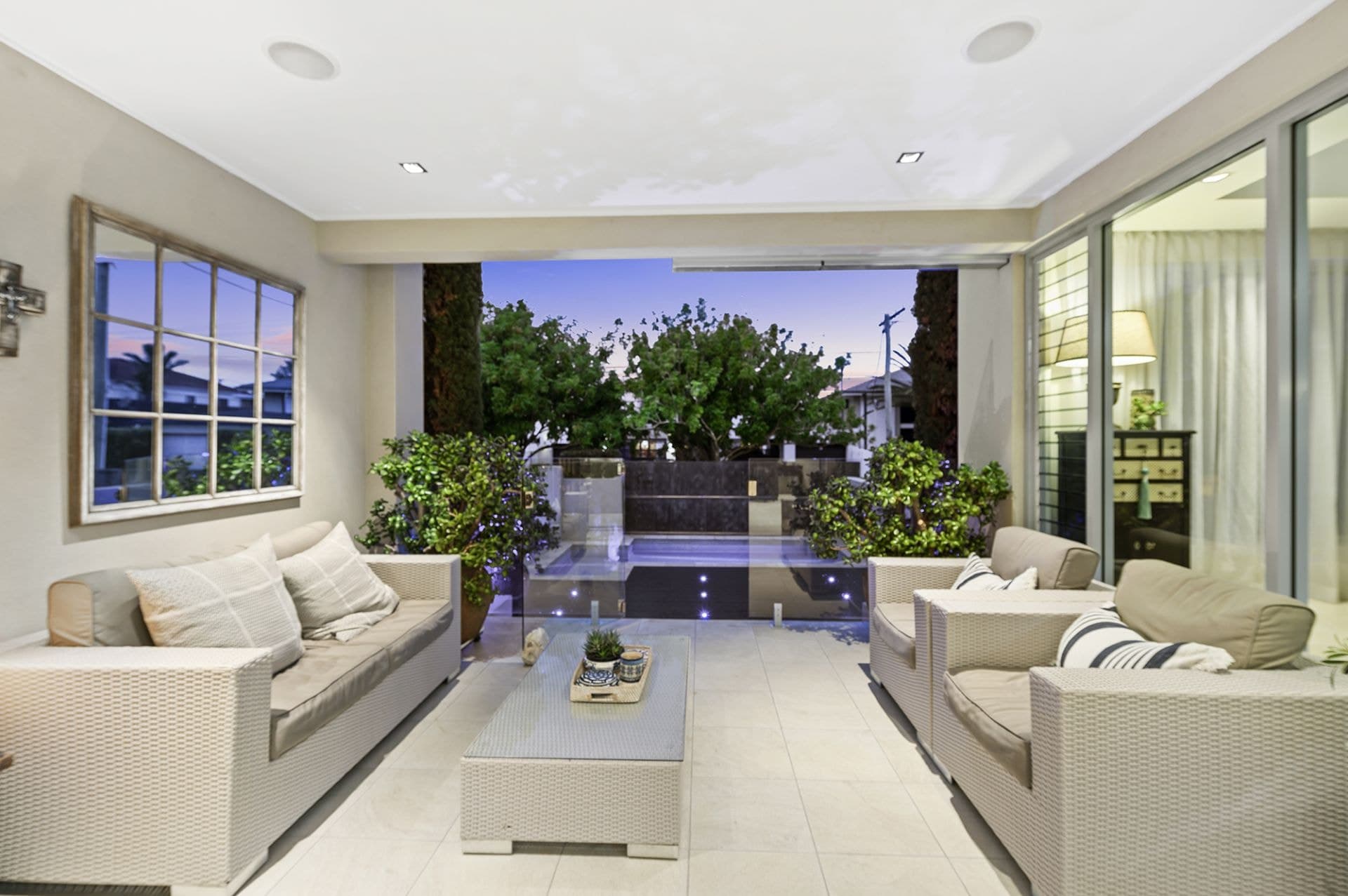 1/45 Cronin Avenue, Main Beach - Thumbnail 5