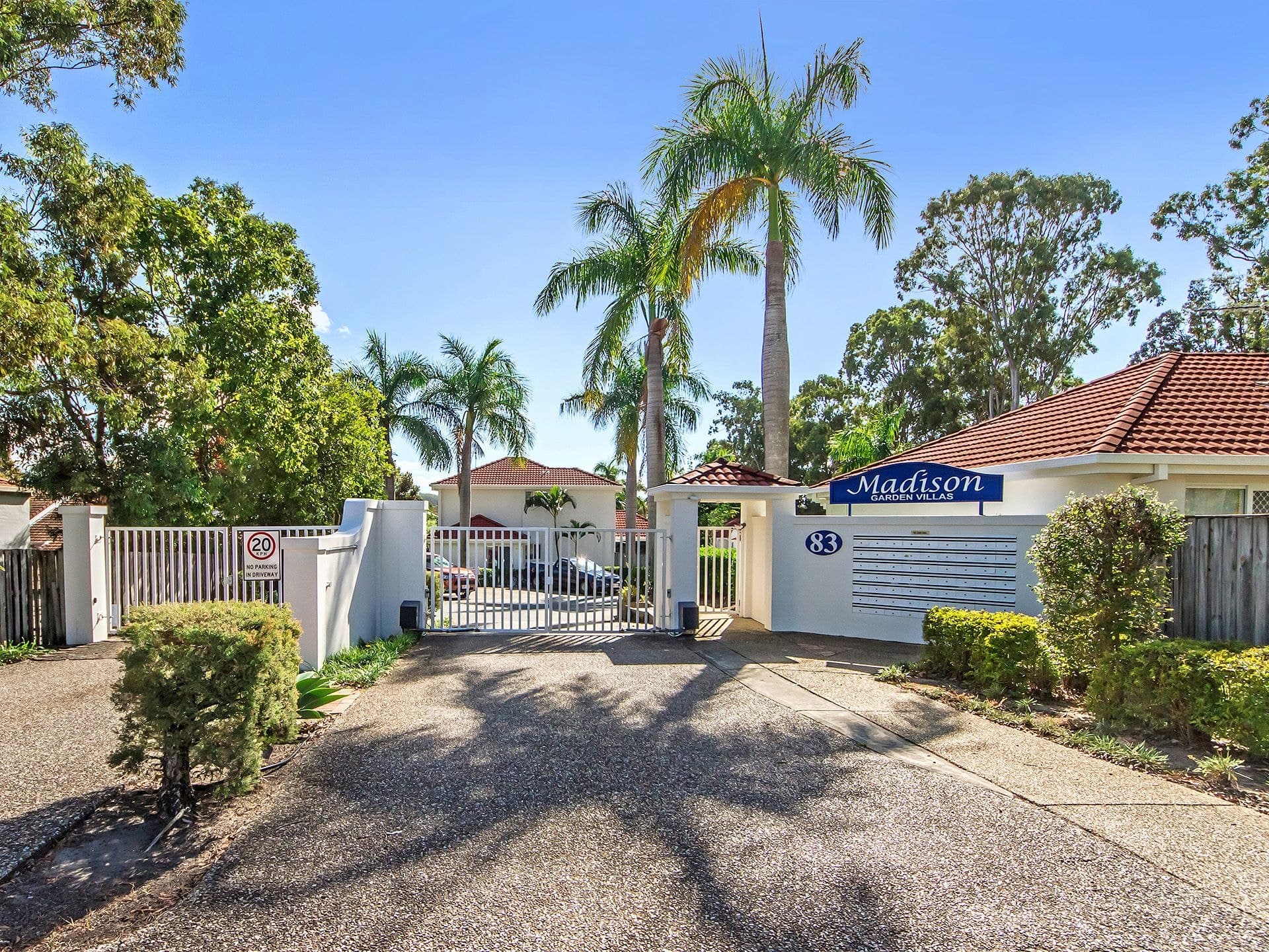 36/83 Heeb Street, Ashmore - Image 1
