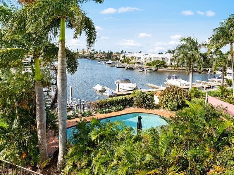 35/75-77 Morala Avenue, Runaway Bay - Image 1