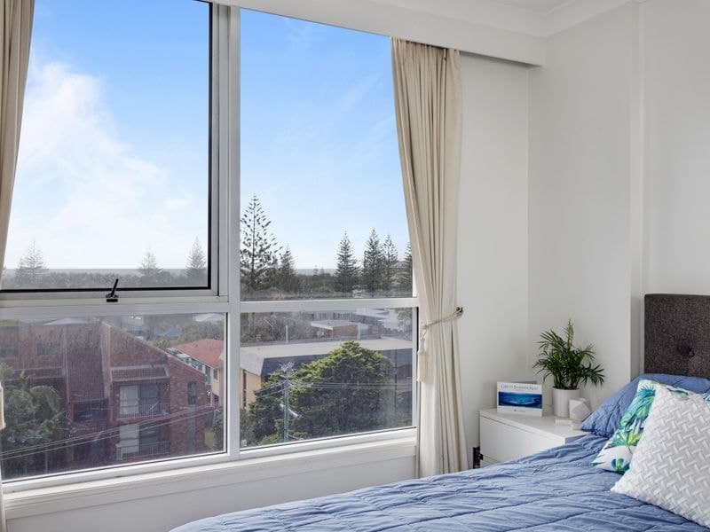 2052/2633 Gold Coast Highway, Broadbeach - Thumbnail 7
