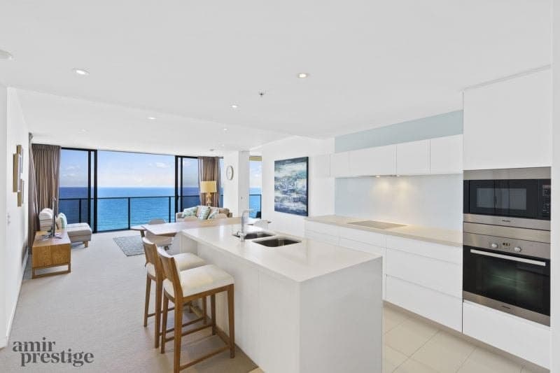 2304/1 Oracle Boulevard, Broadbeach - Thumbnail 4