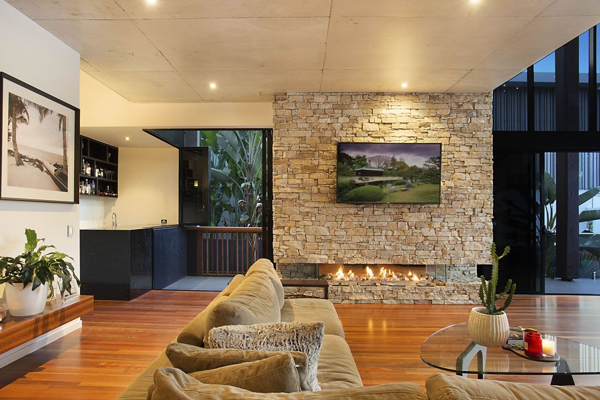 12 Amalfi Drive, Isle Of Capri - Thumbnail 5